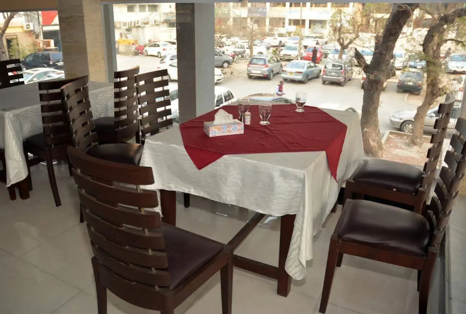 Hotel Redison Blue Area
