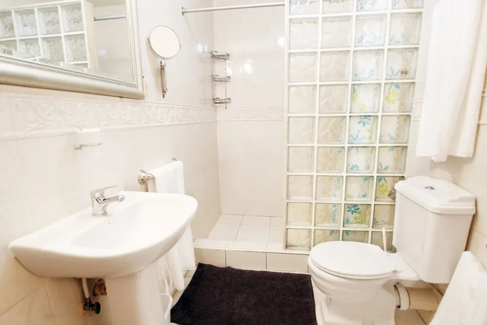 Oceanfront 2-bed Apt With Pool Near Surfing - Rosalie #2 2 Bedroom Apts by Bluescape