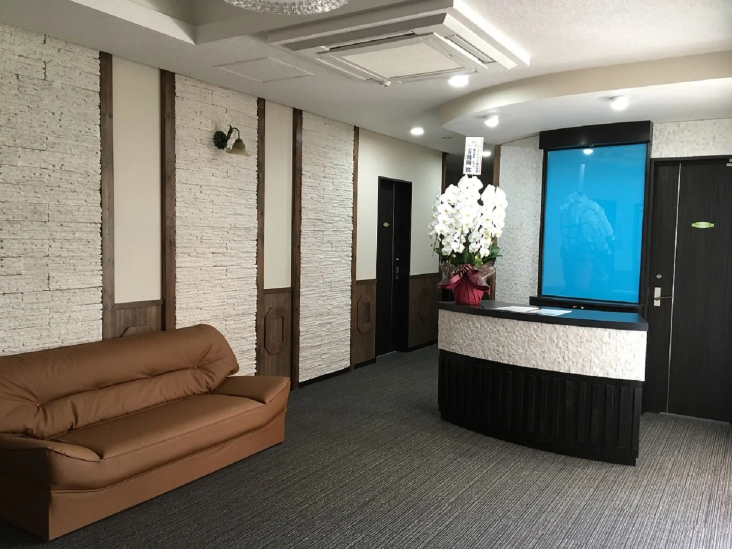 Petit Hotel Blanc Fleur