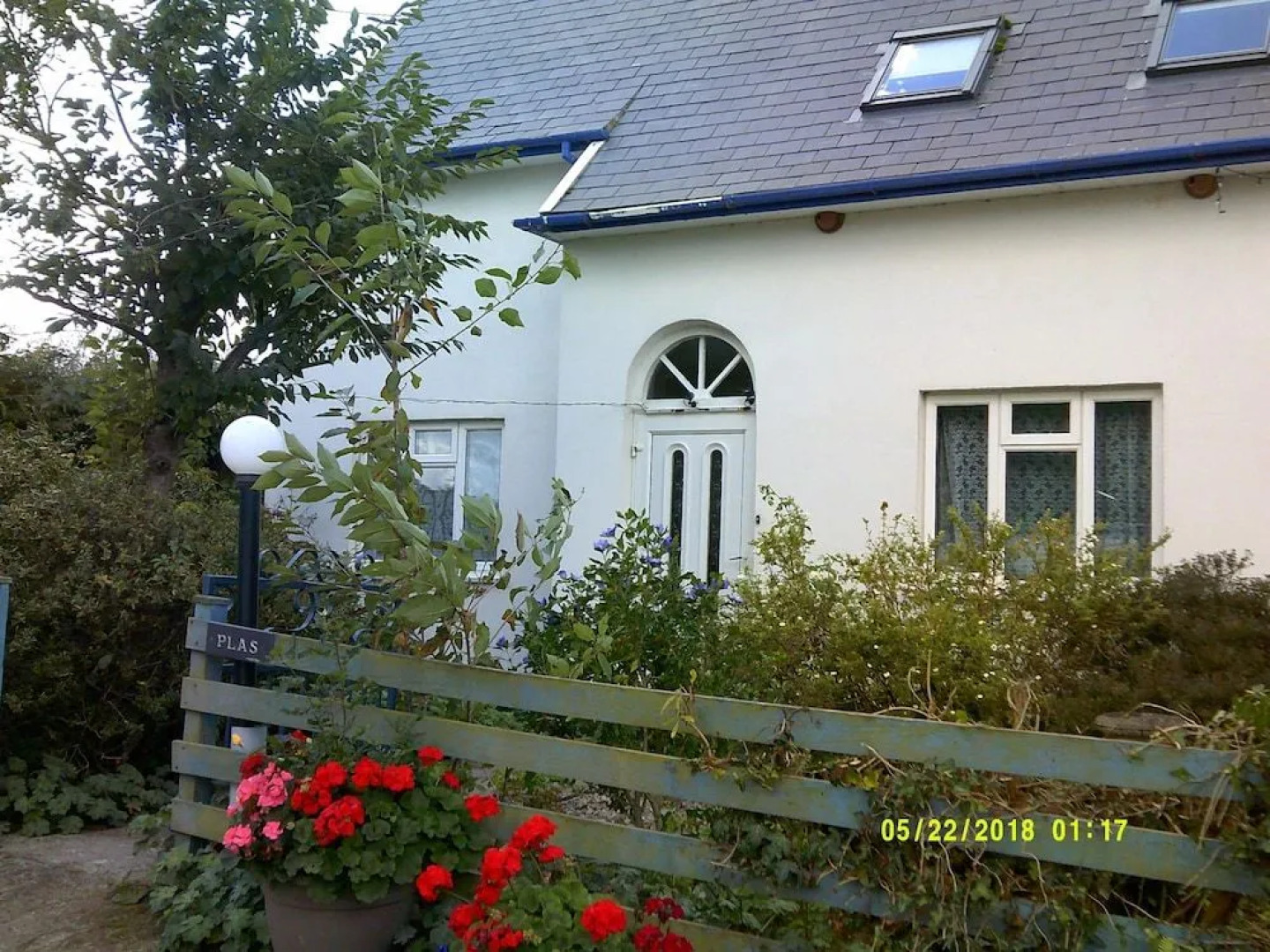 Plas Llangaffo Farmhouse