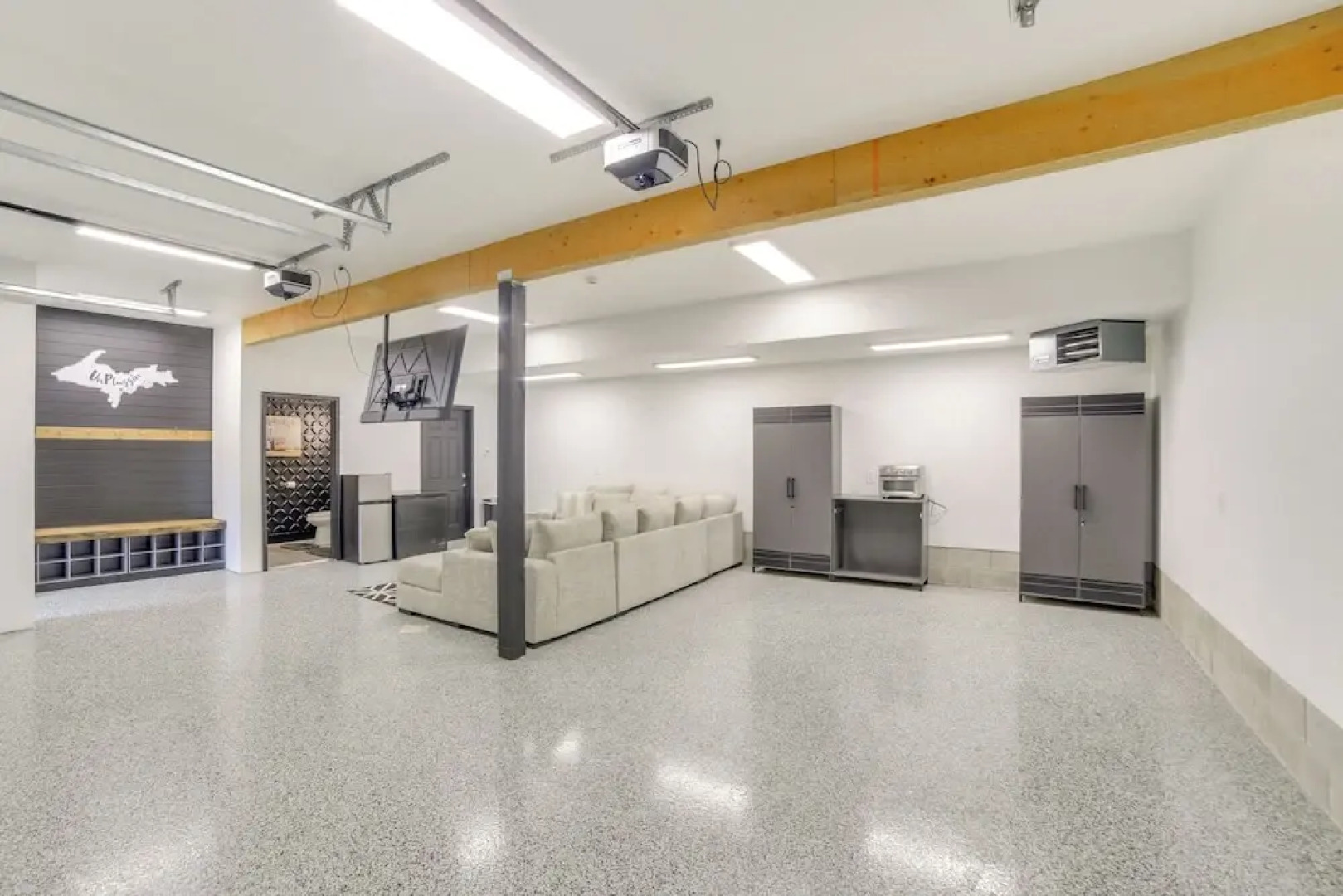 Walk to Waterfront: Michigan Retreat w/ Game Room