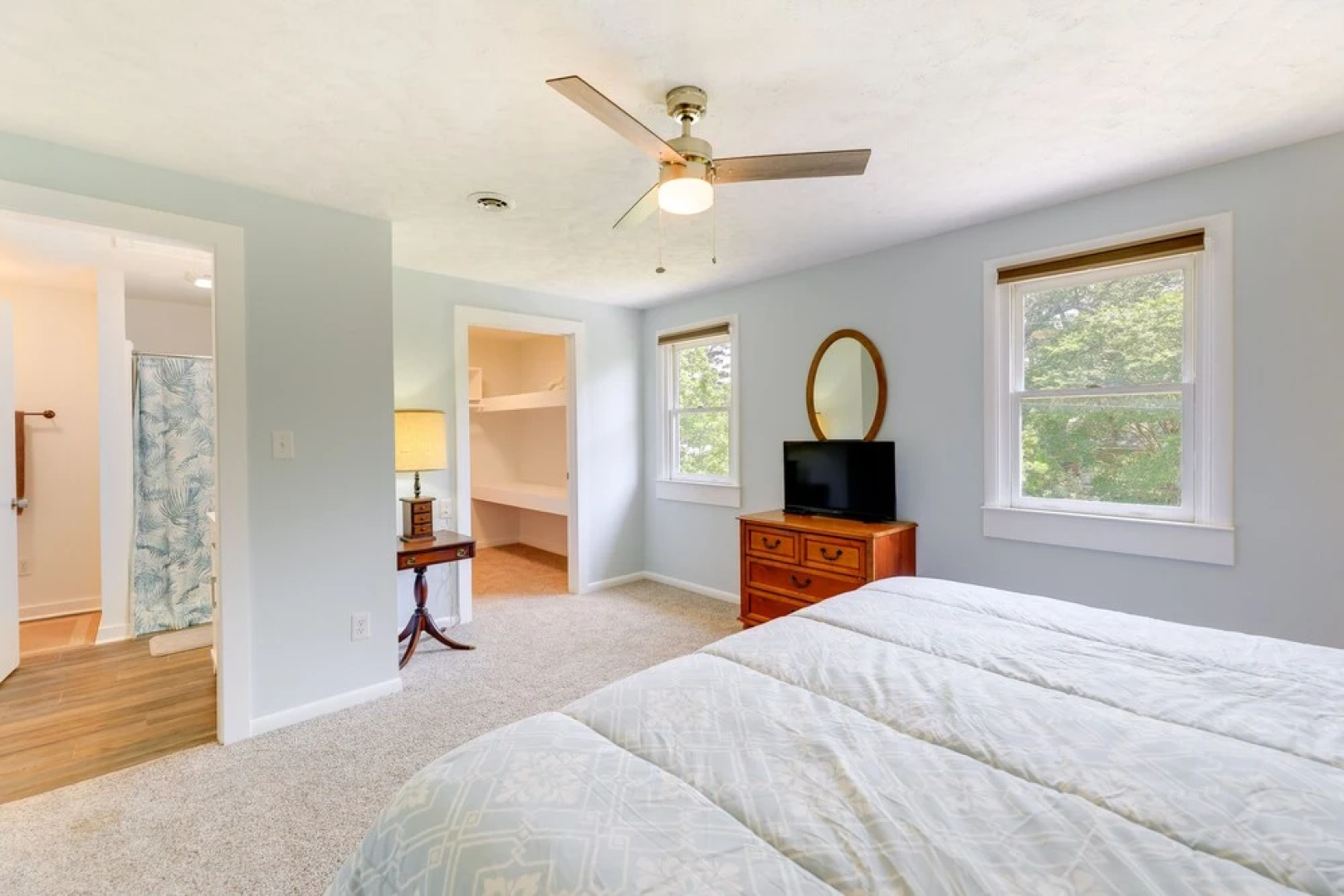 Well-equipped Morehead City Home ~ 5 Mi to Beach!