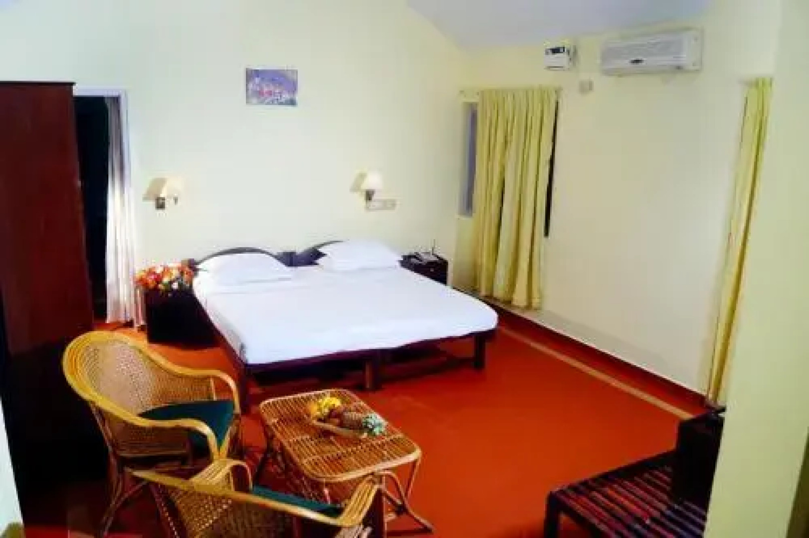 Contour Jungle Resort