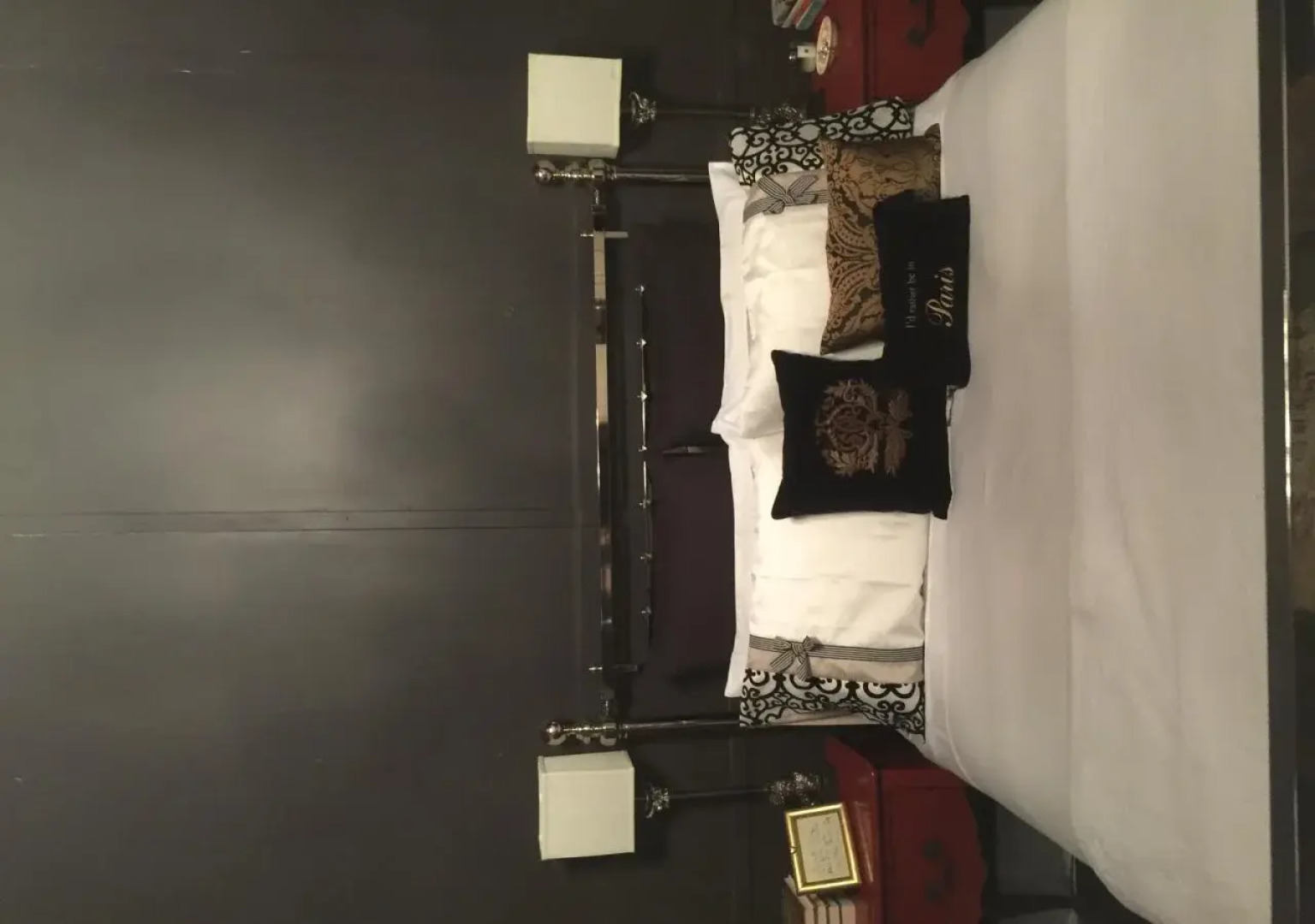 Chiltern Cottage and Indigo Suite