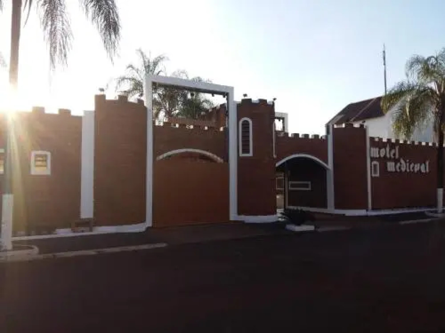 Motel Medieval