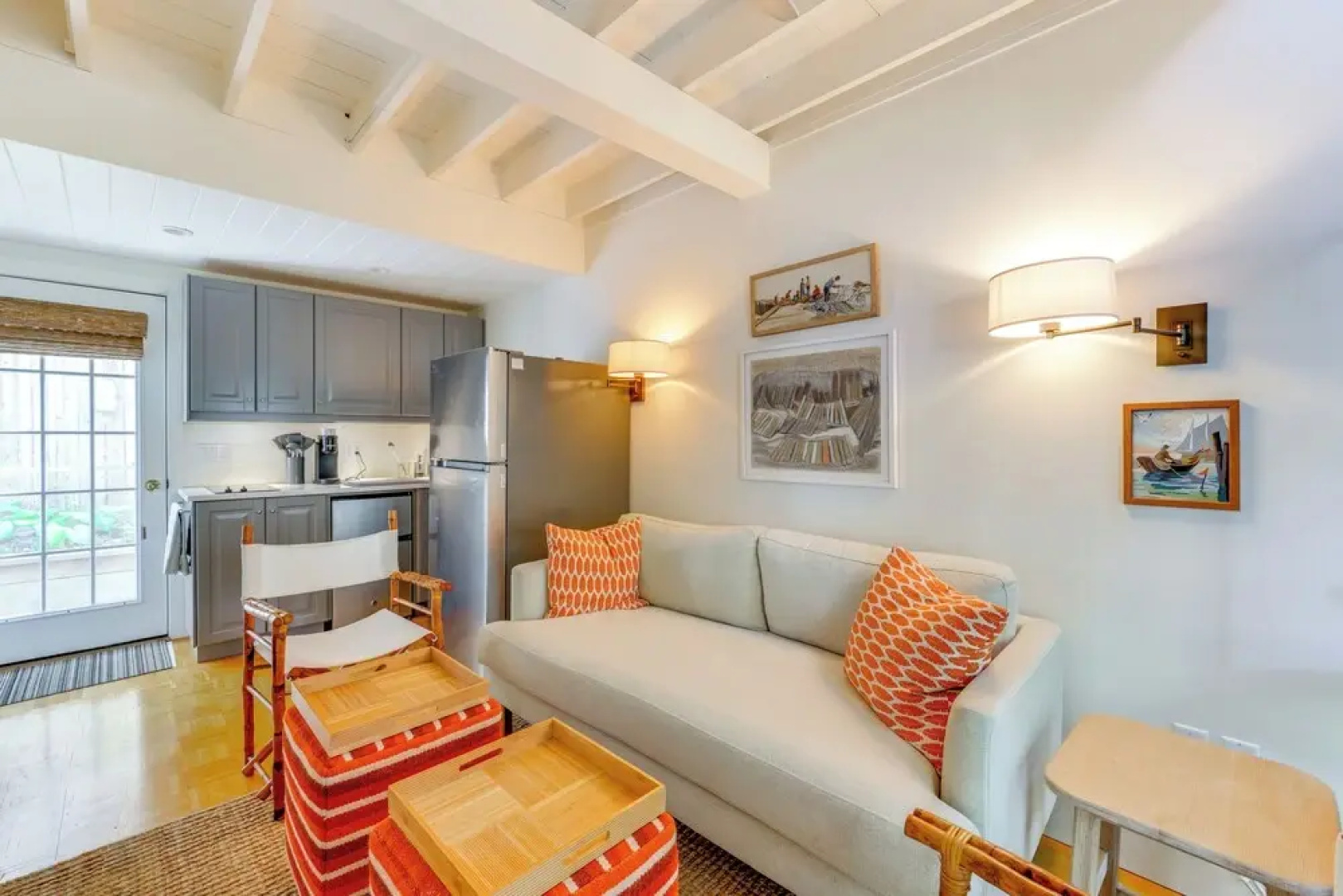 Steps to Beach: Stylish & Lofted Provincetown Gem