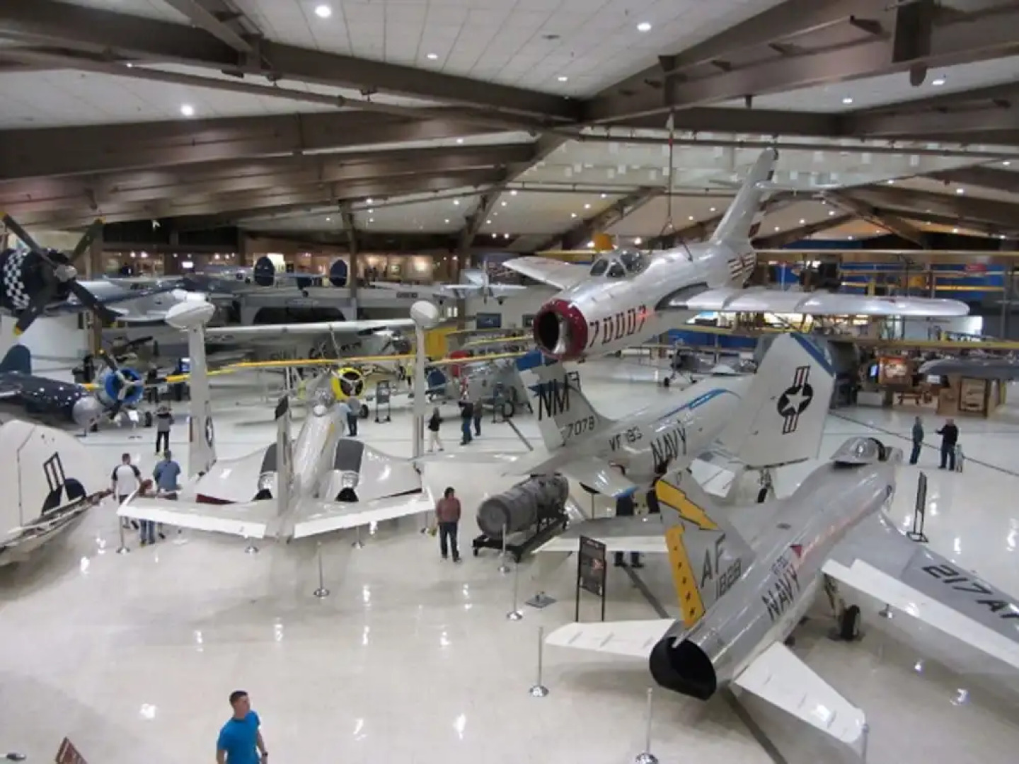 Palacio Condos by Hosteeva