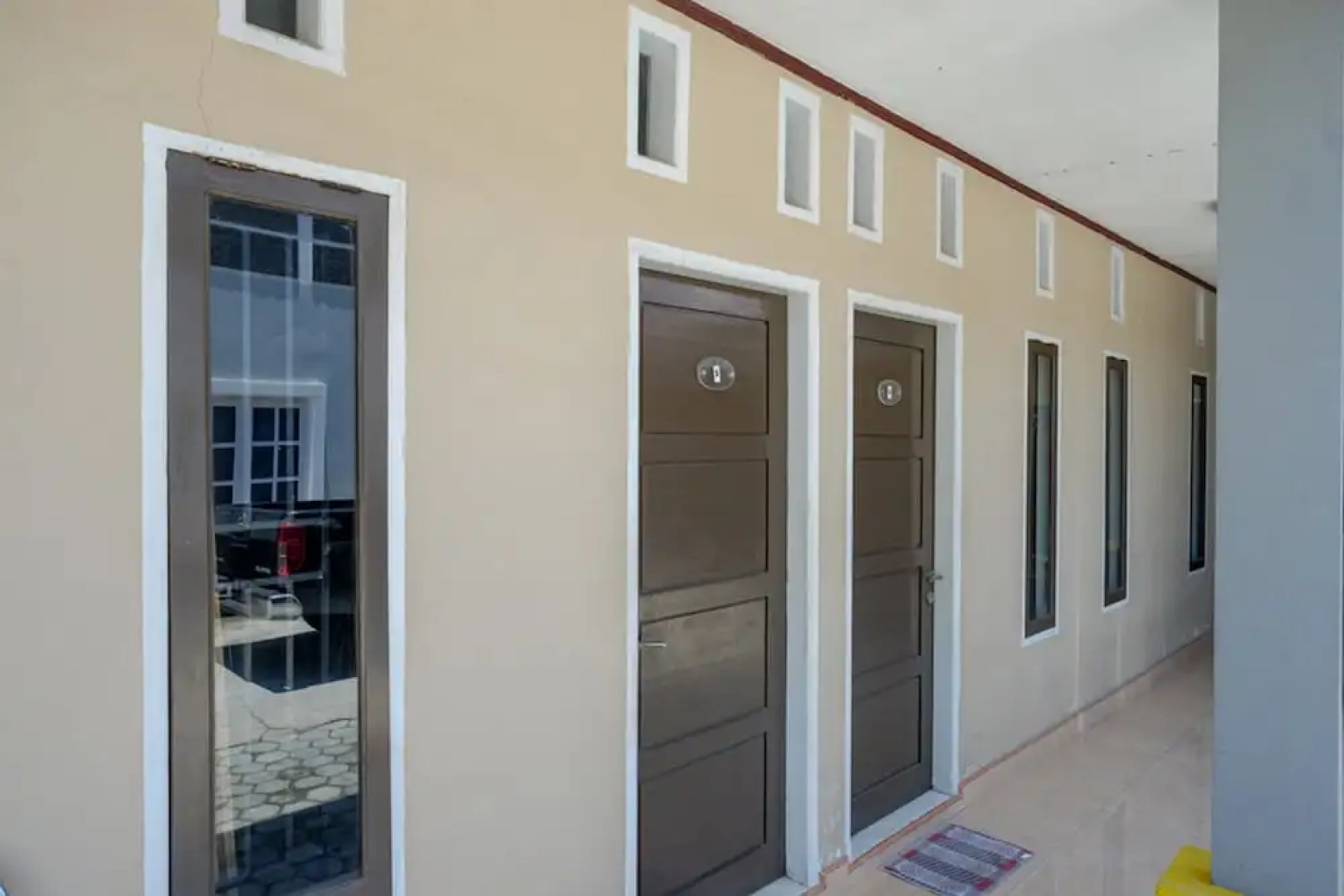 RedDoorz Syariah near Mutiara SIS Al Jufrie Airport Palu 2