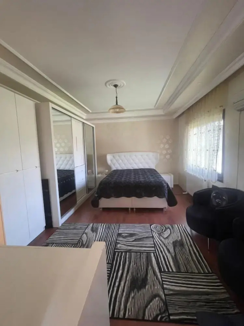 Serene Luxury Villa With Private Pool in Yalova