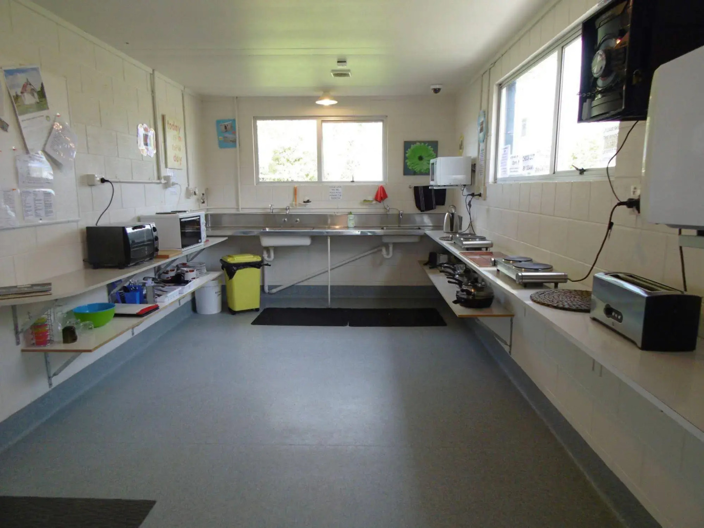 Glenavys Waitaki River Motor Camp - Caravan Park