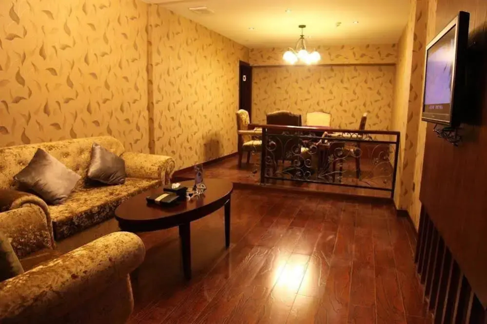 Tiancheng Holiday Hotel (Nanchong Renmin Garden)