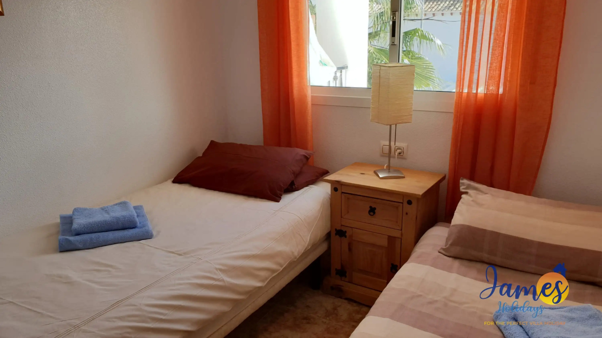 La Cinuelica R14, 1st flr apmt comm pool L126