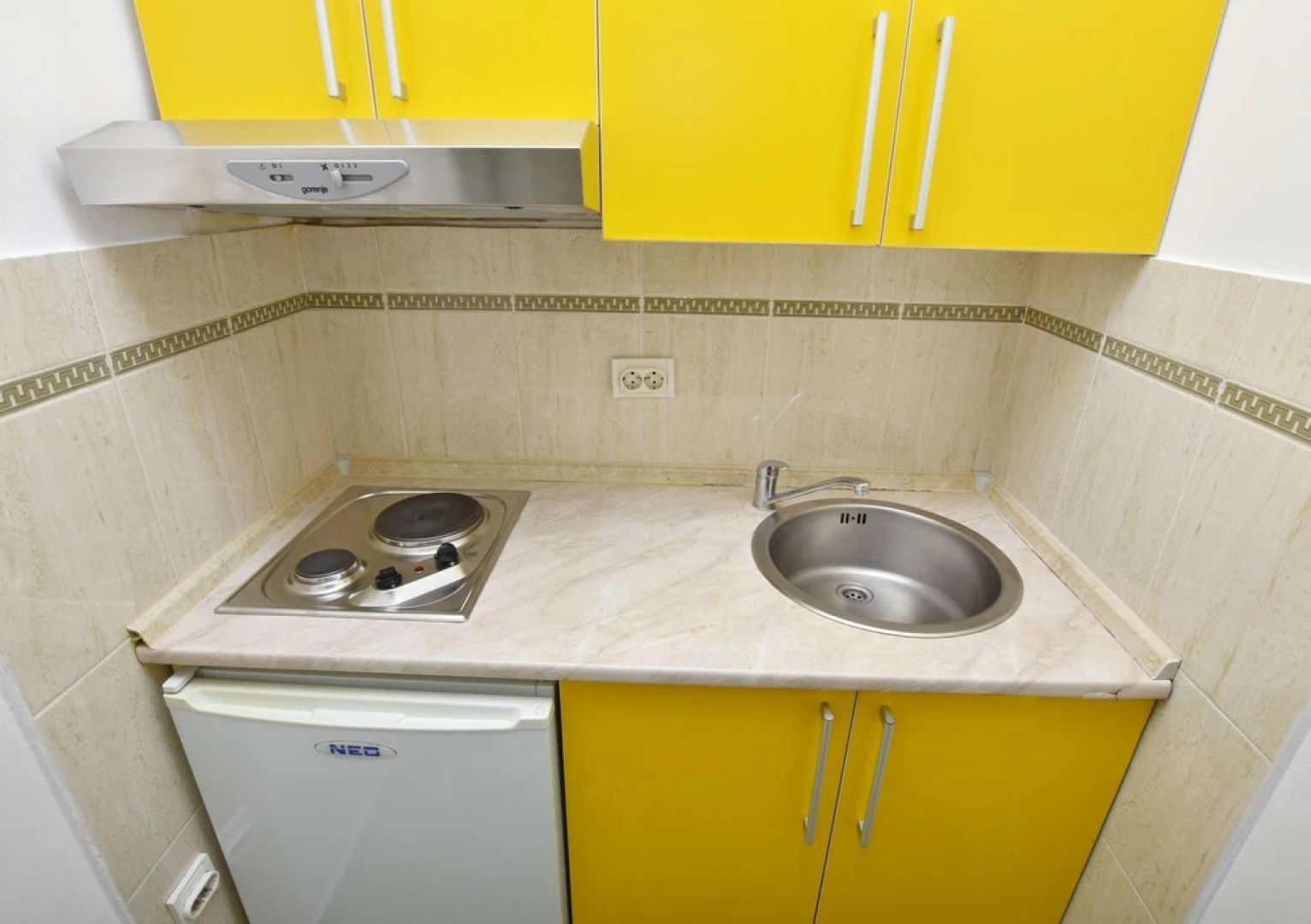 Apartments and Rooms Iva