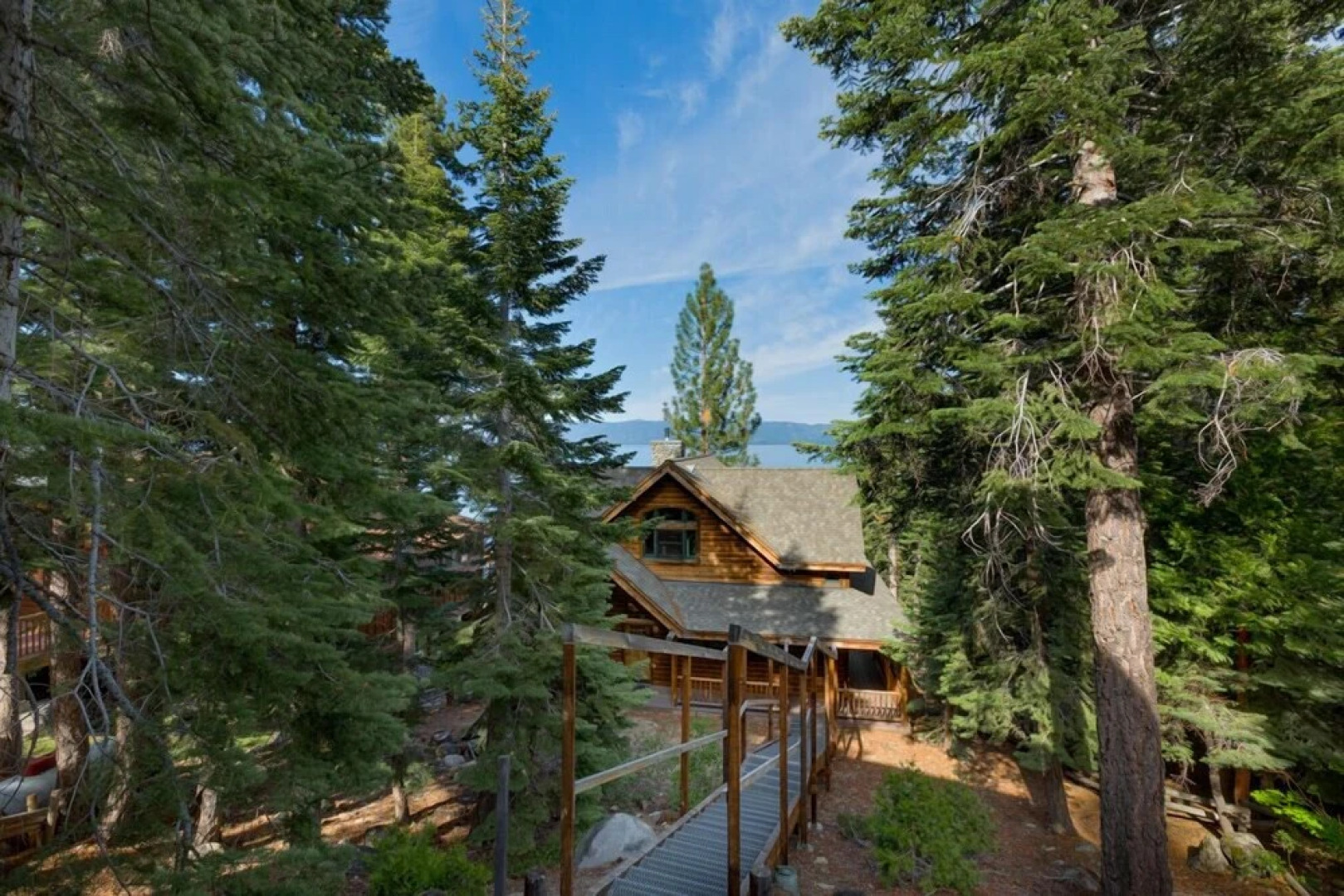 On Lake Tahoe!! Close to Heavenly and Casino's