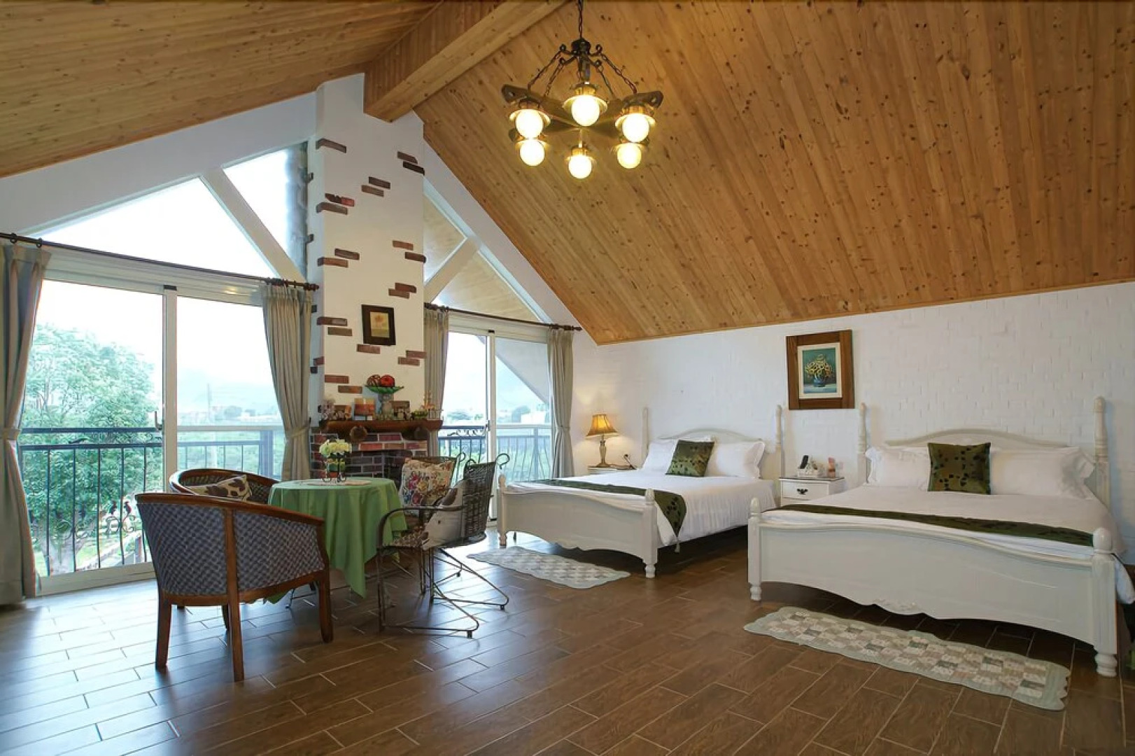 Hou Niao Fei Xing B&B