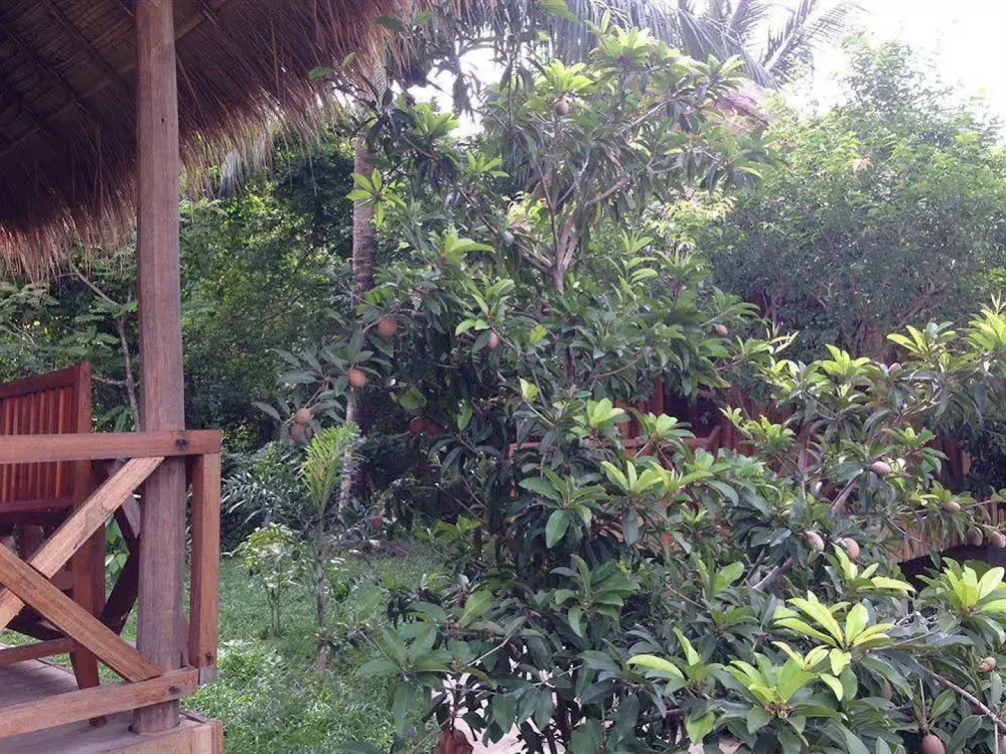 Le Coco De Mer Bungalows & Restaurant