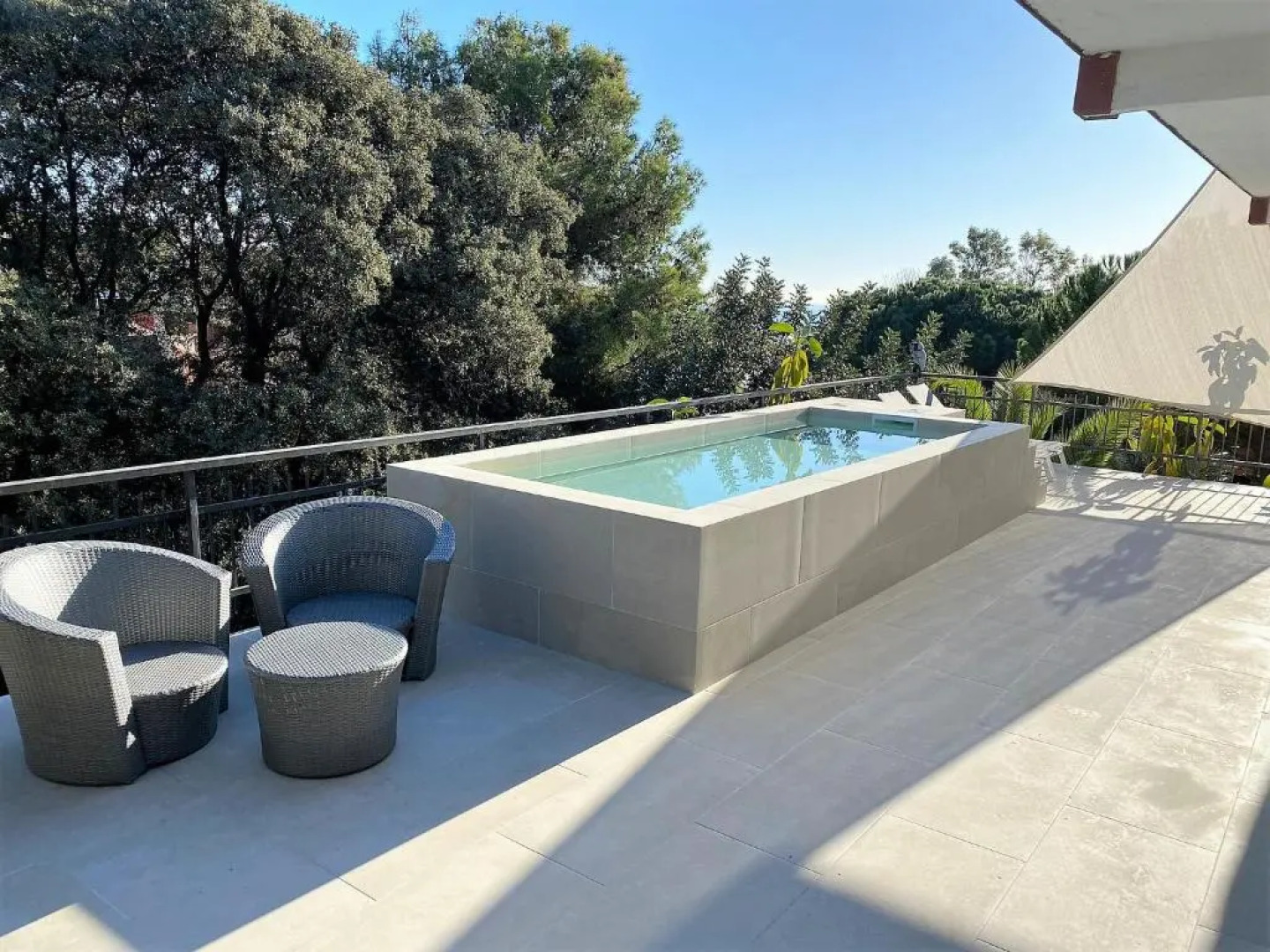 Vila Burriac ,Sunny, Spacious , Private Pool