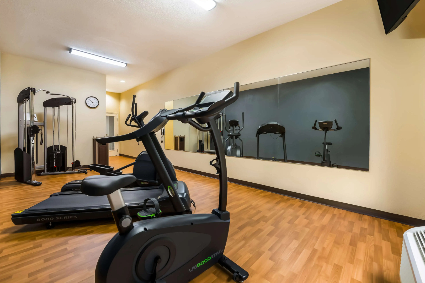 Best Western Bradbury Inn & Suites