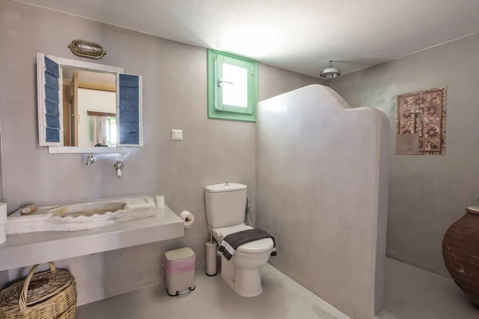 Ailouros guest house