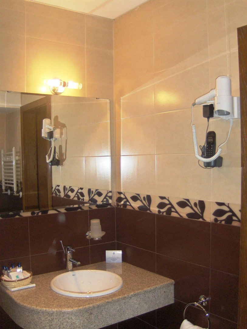 City Avenue Hotel by HMG