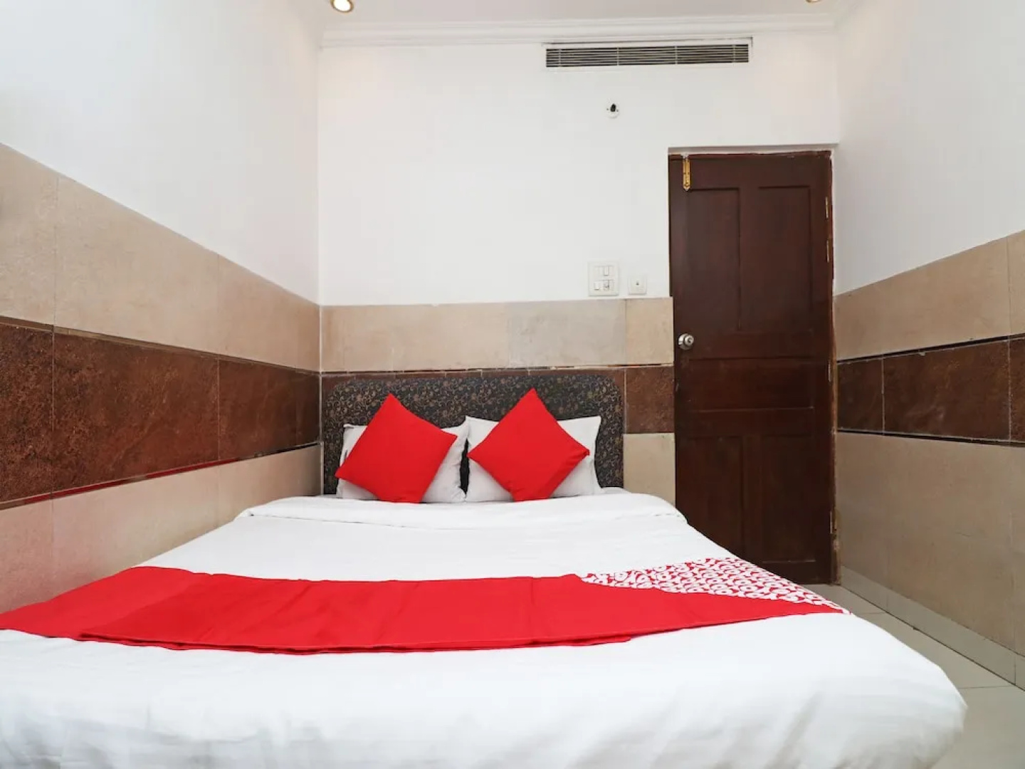 OYO 22396 Hotel Ashoka International
