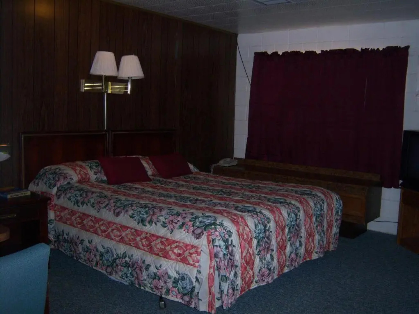 Shasta Dam Motel