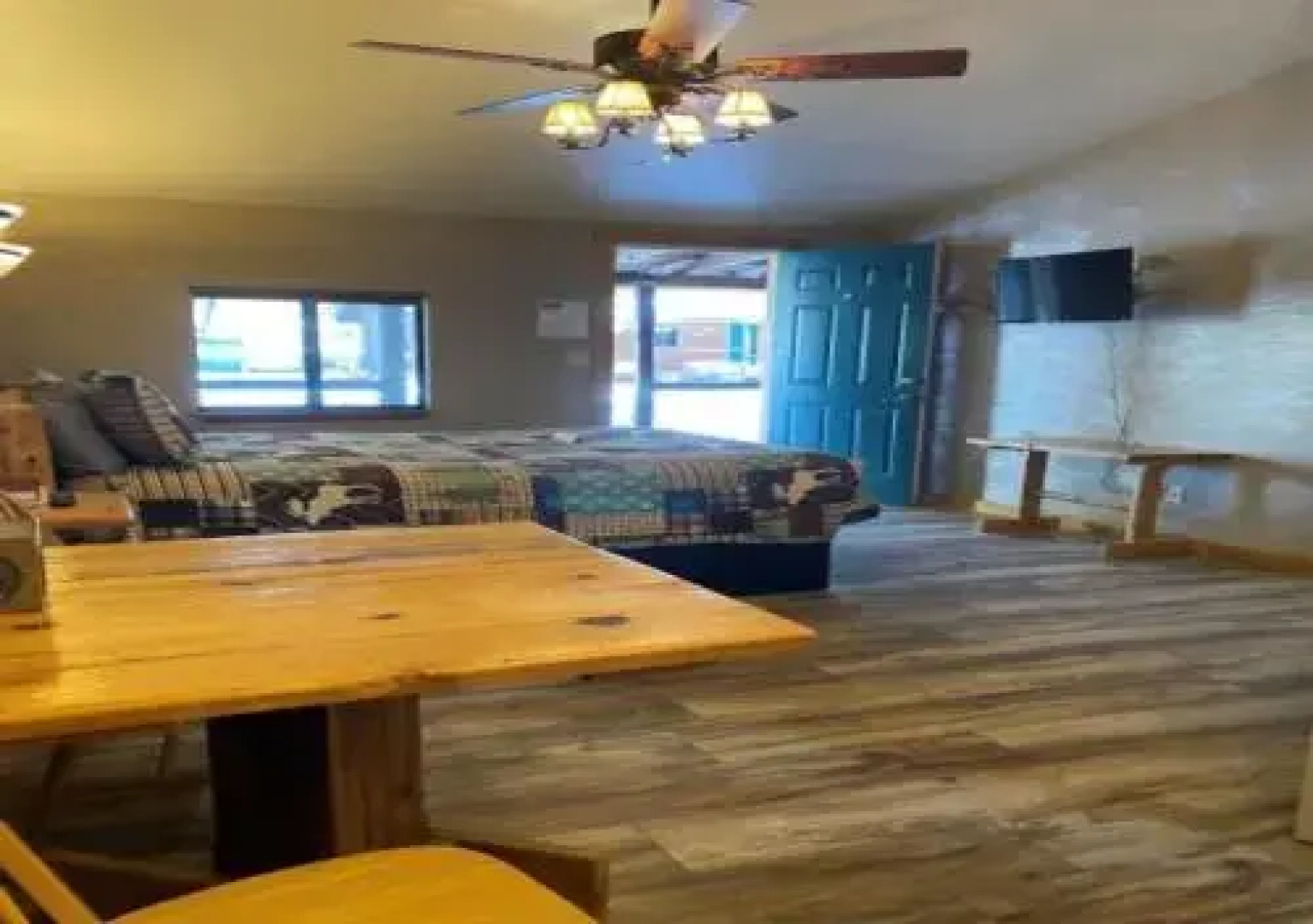 Nine Pines Motel