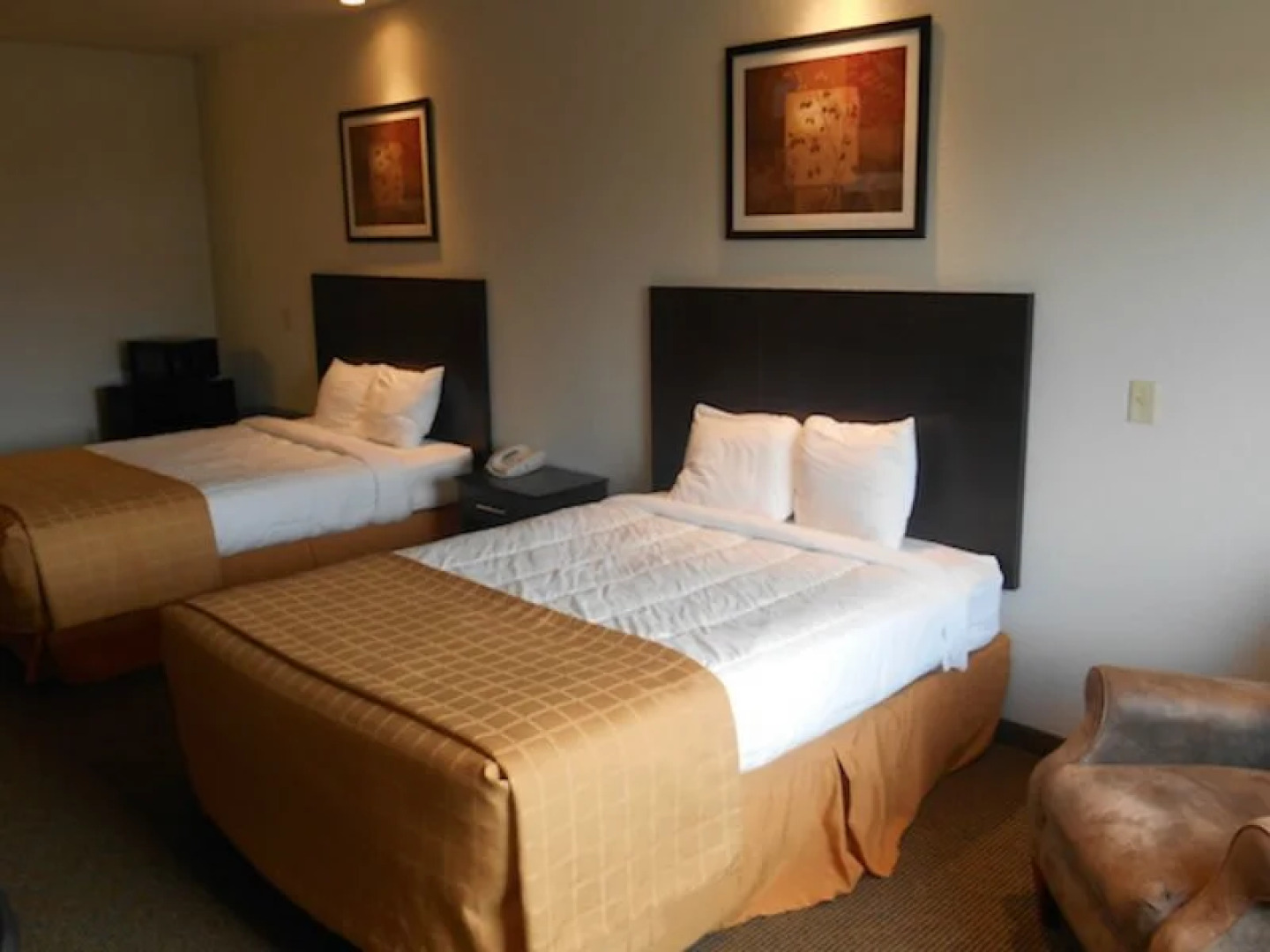 Settle Inn and Suites Seneca