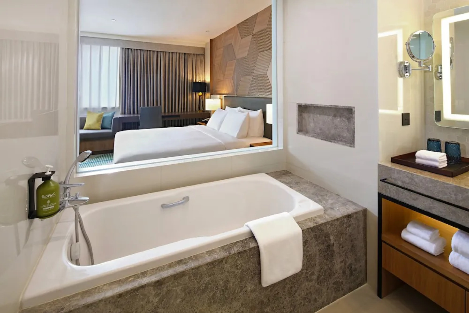 Holiday Inn Cebu City by IHG