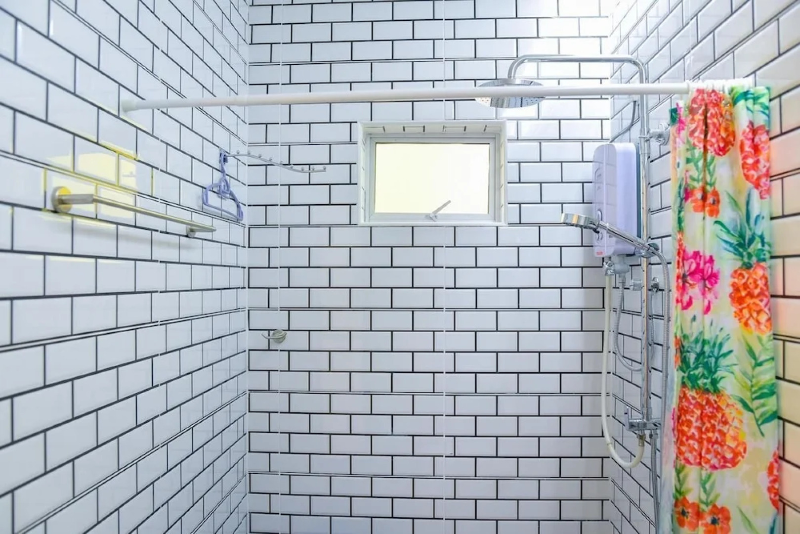 Lumut Cube Homestay Kontena