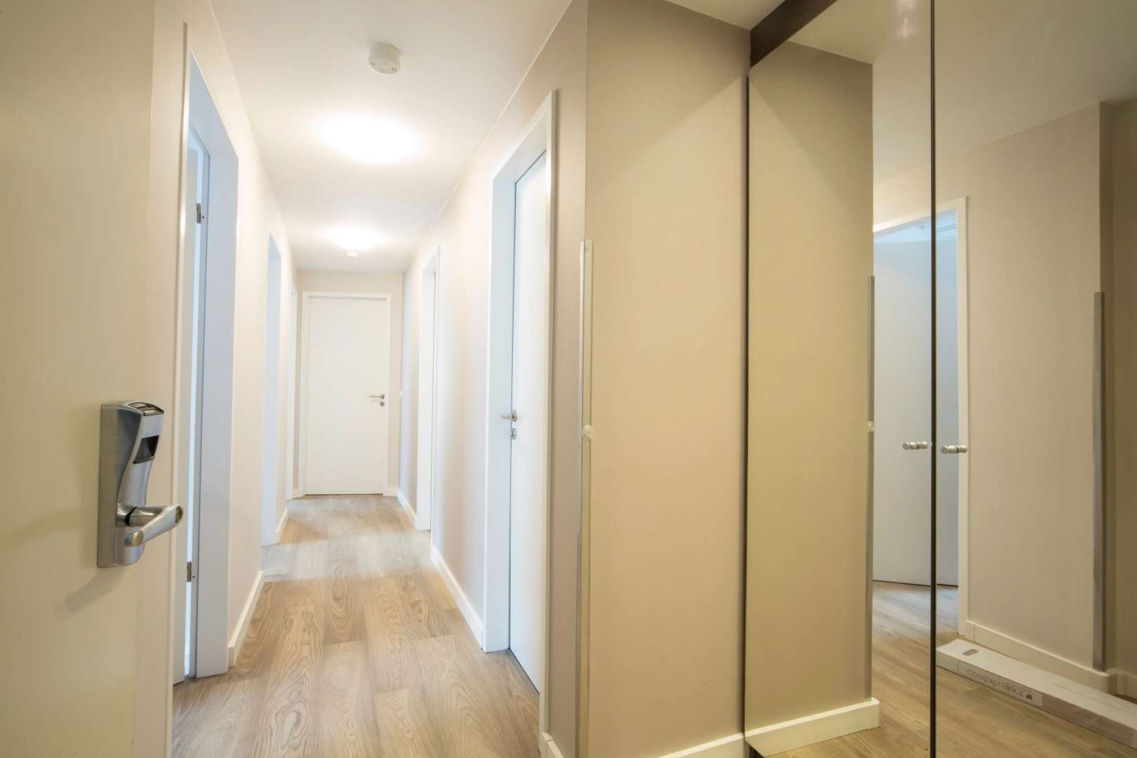 Koos Hotel & Apartments