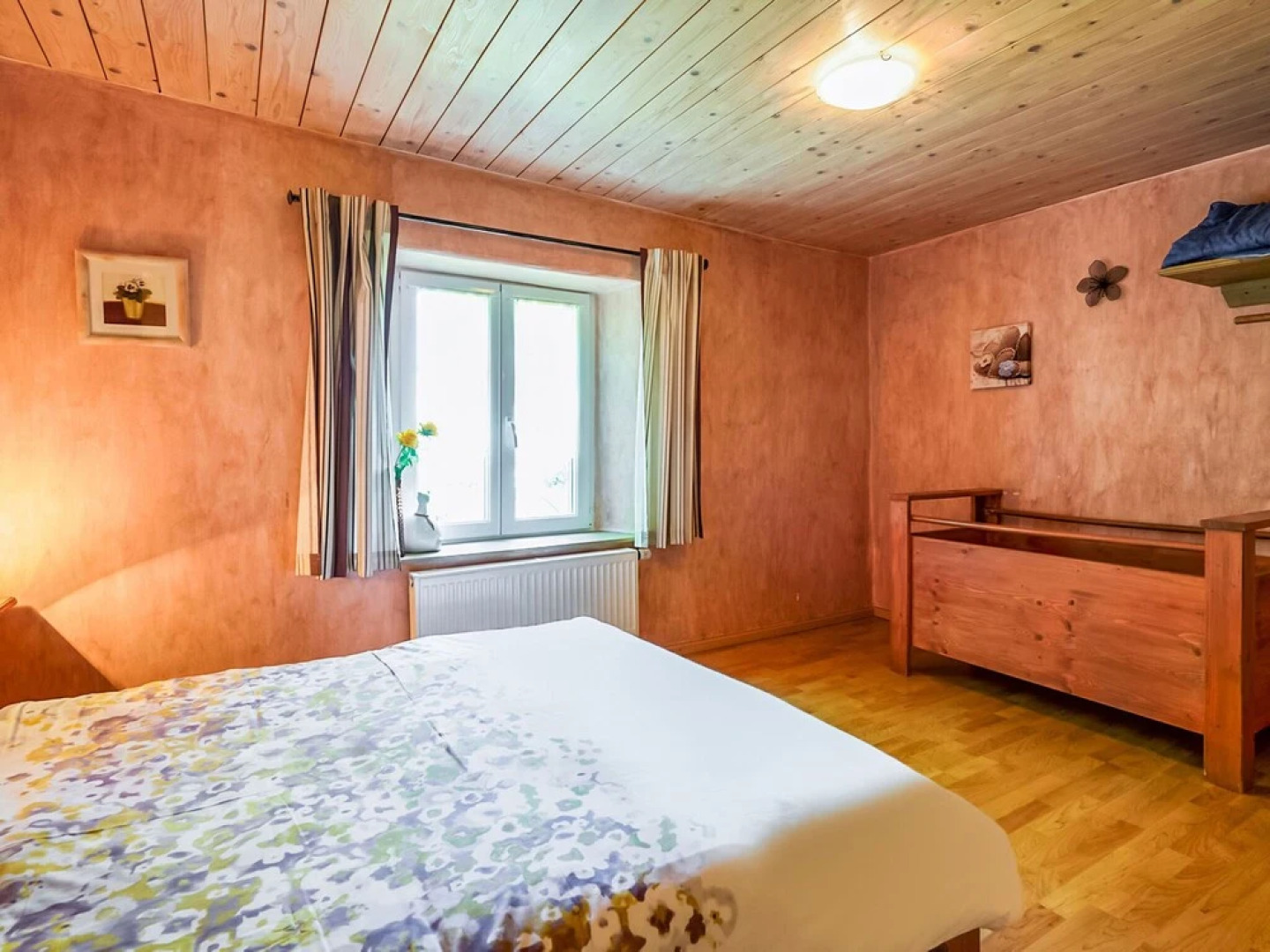 Pleasant Holiday Home in Weywertz near the Lake