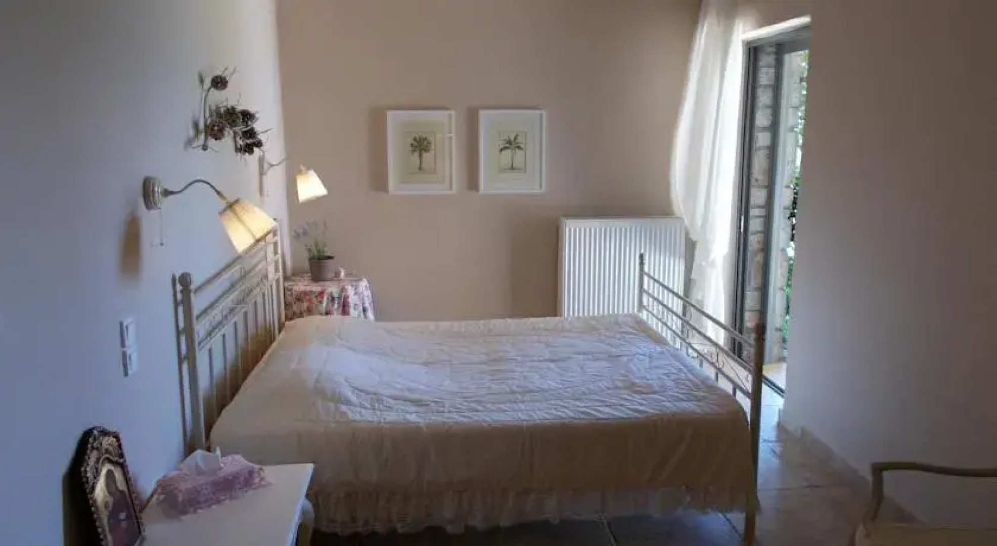 Skaloma Villas Art 1