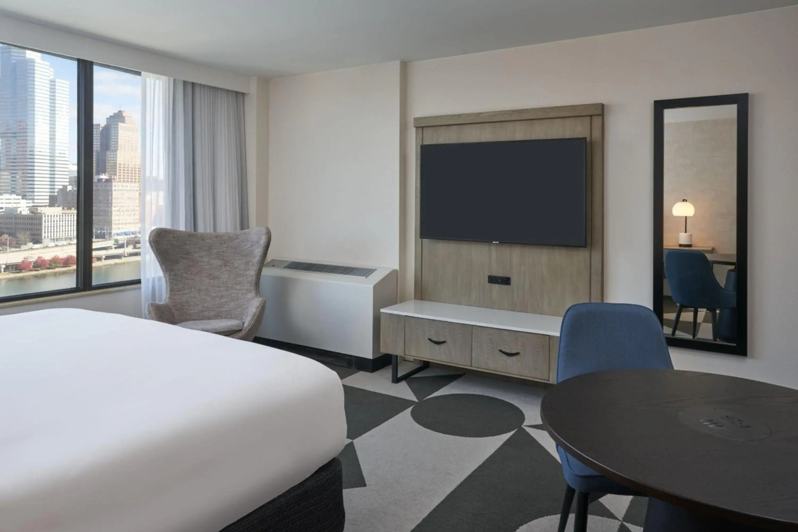 Sheraton Pittsburgh Hotel at Station Square