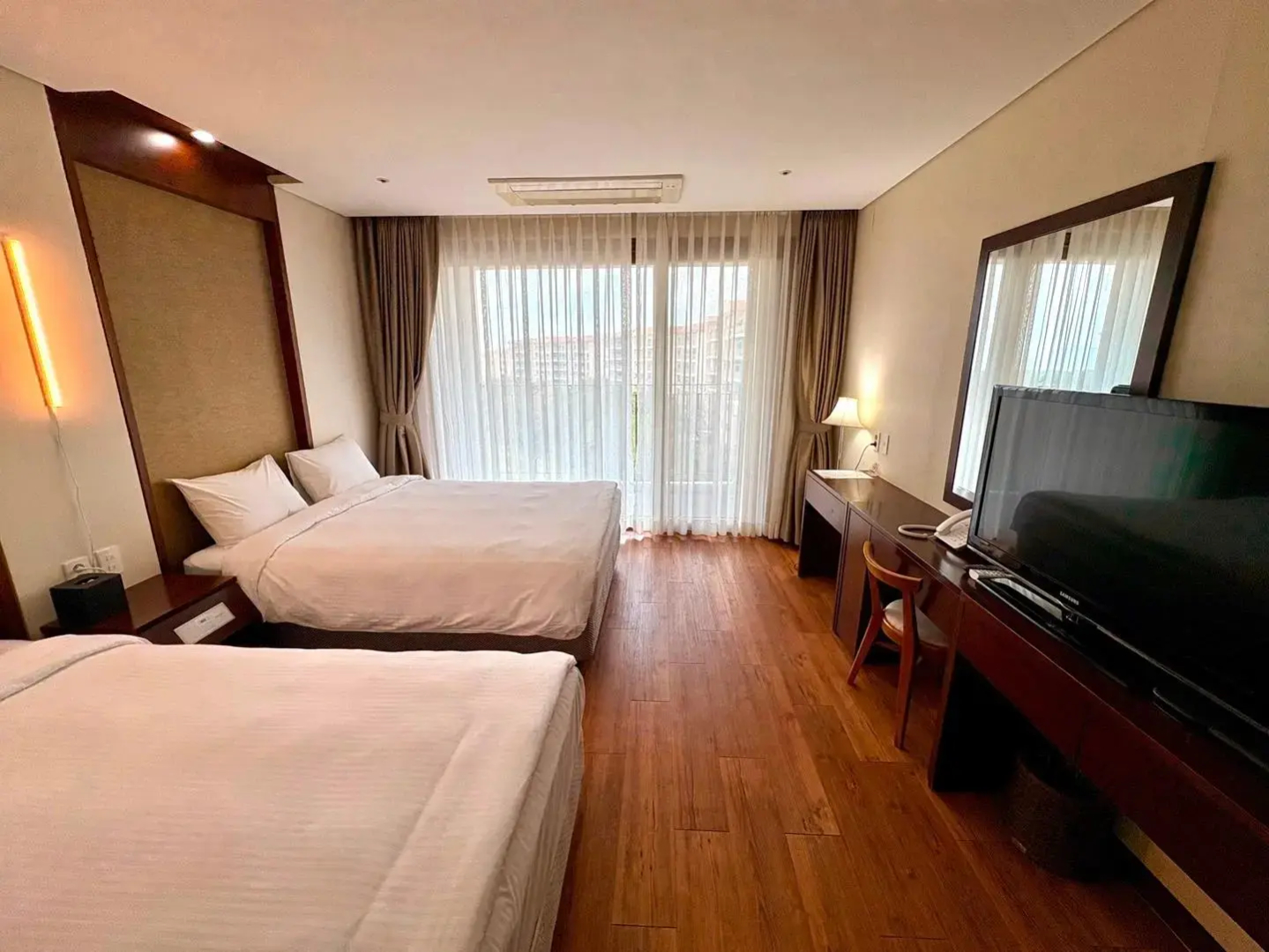 Raon Hotel & Resort