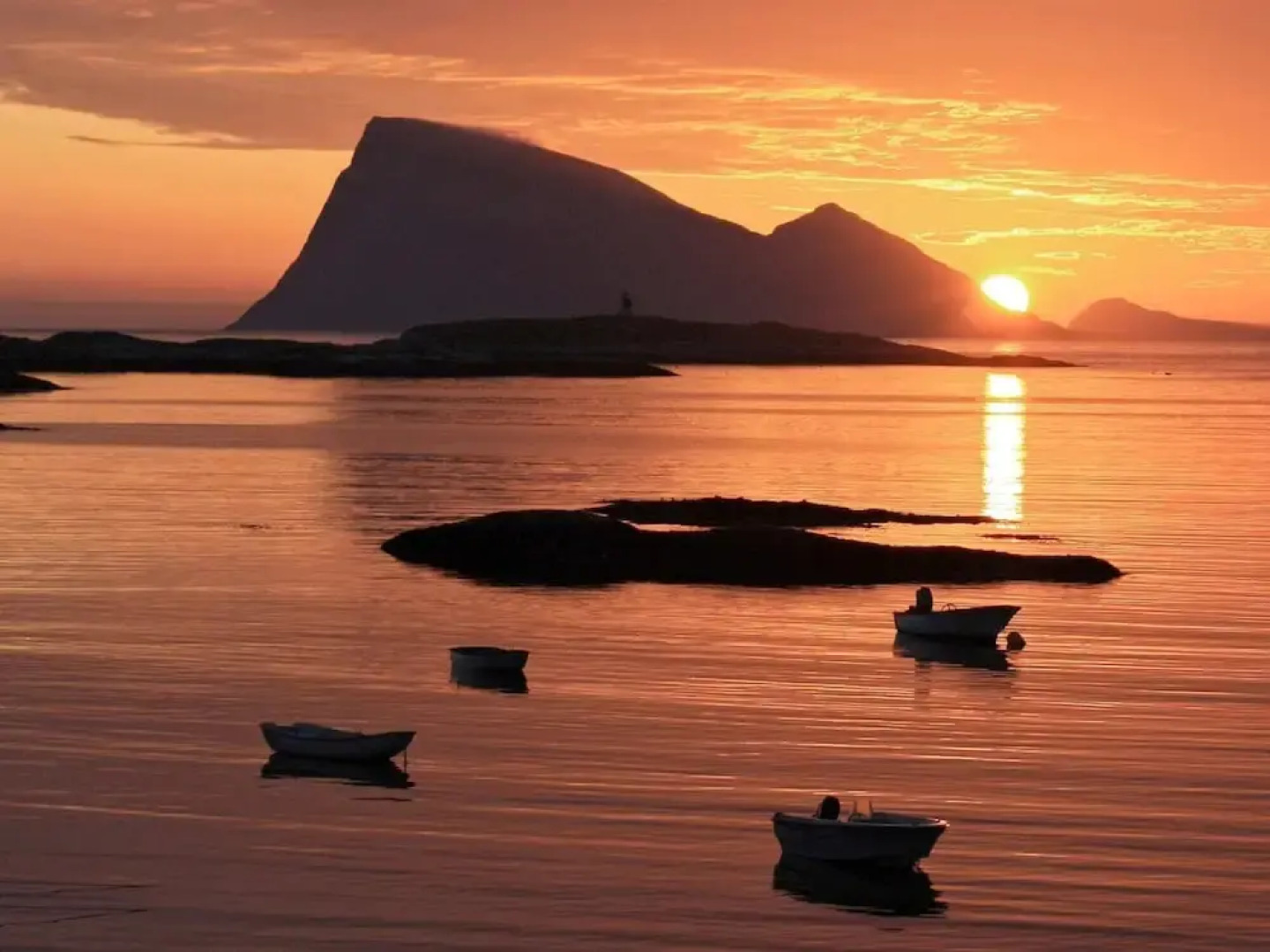 5 Person Holiday Home in Straumsbukta-by Traum