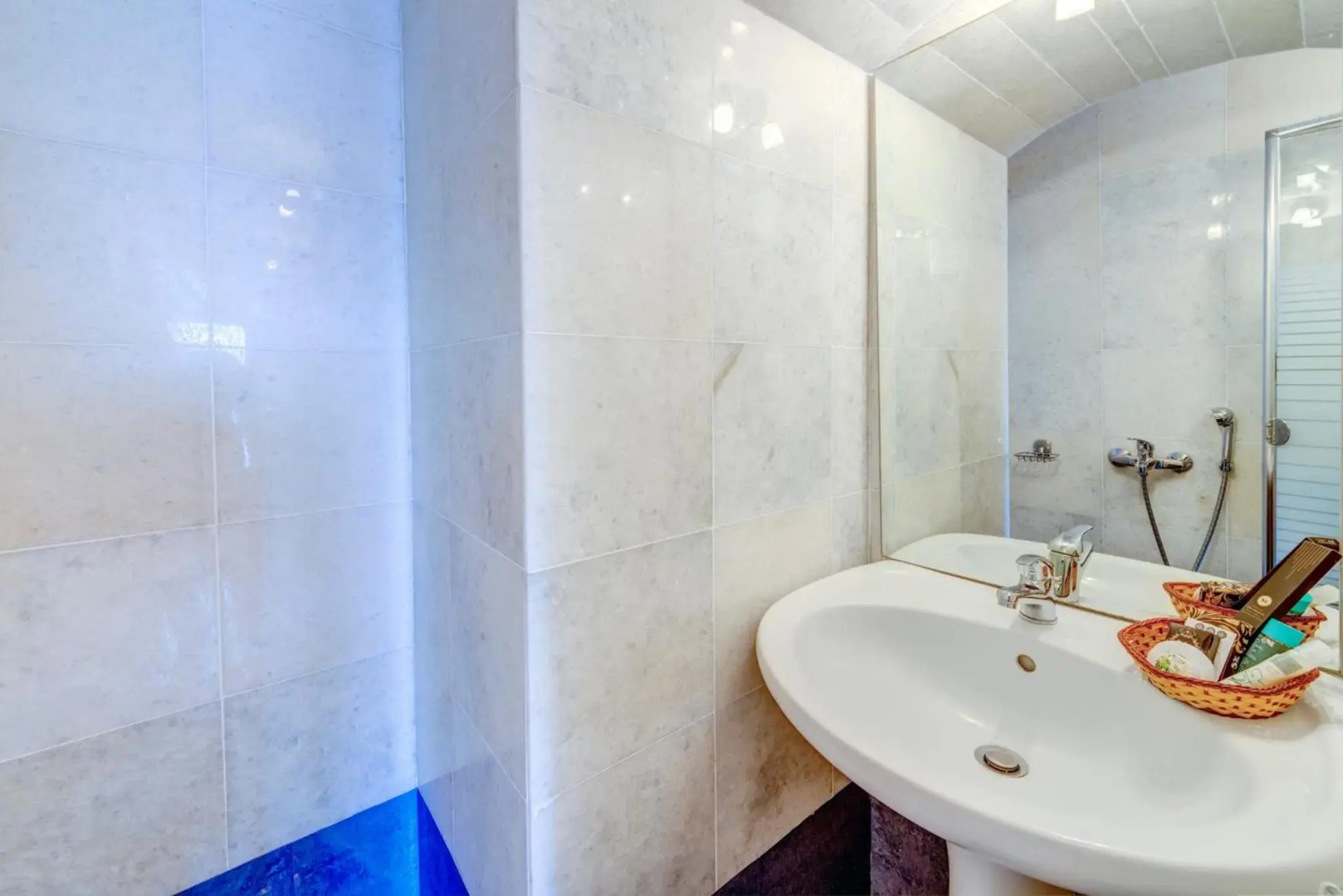 Apollonion Palace Hotel