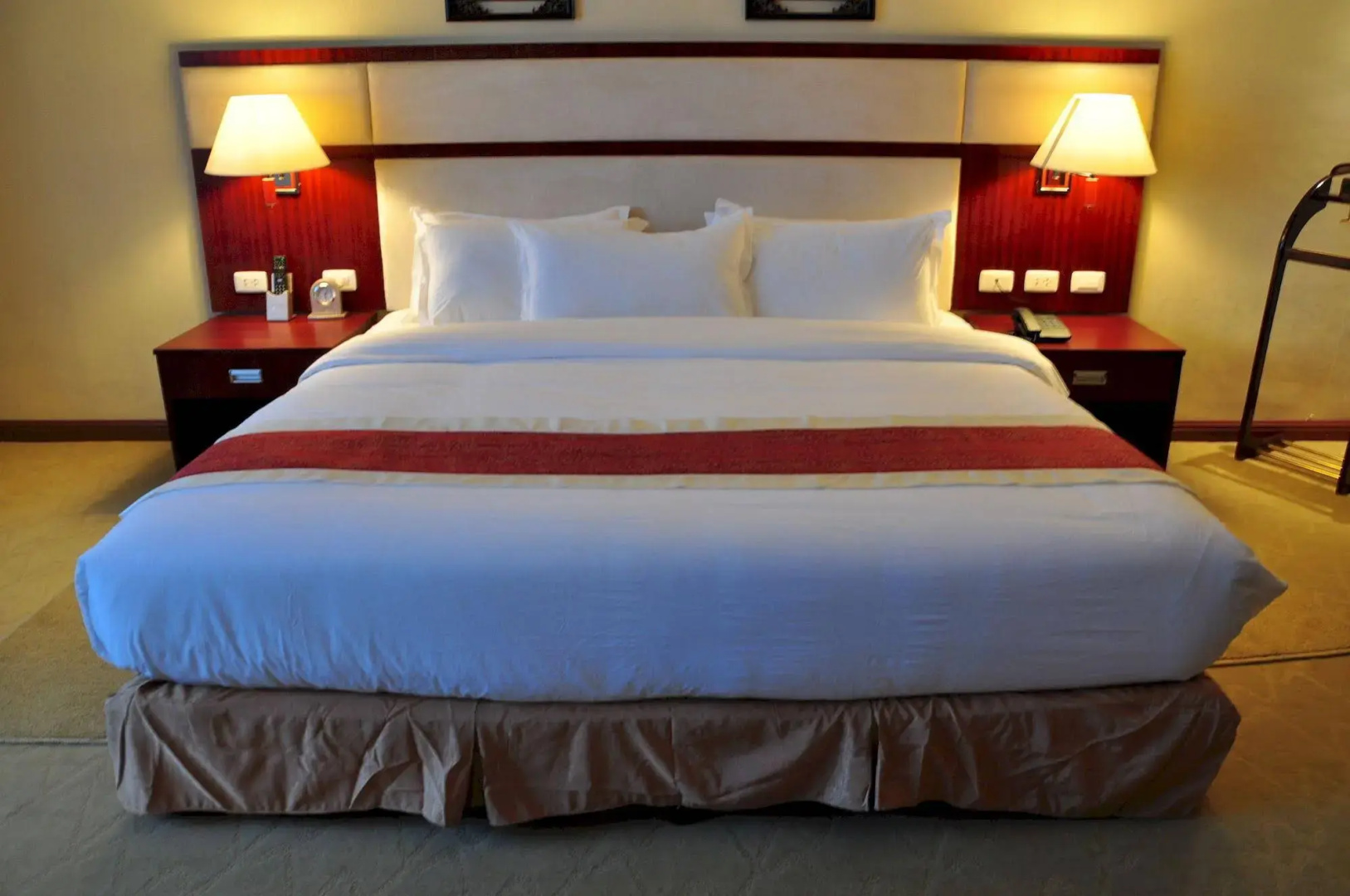 Planet Hotel