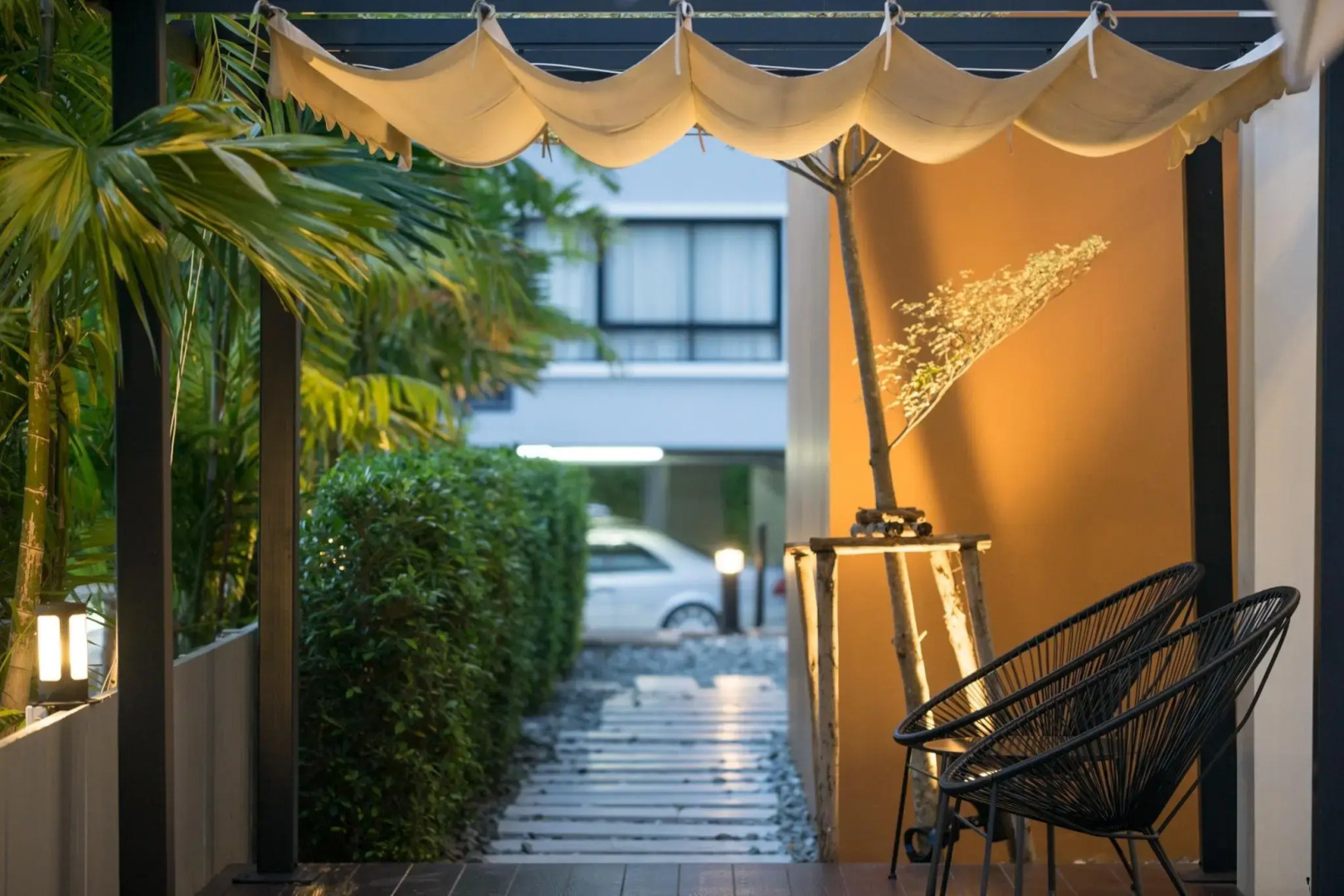 Capetown Sriracha Condo