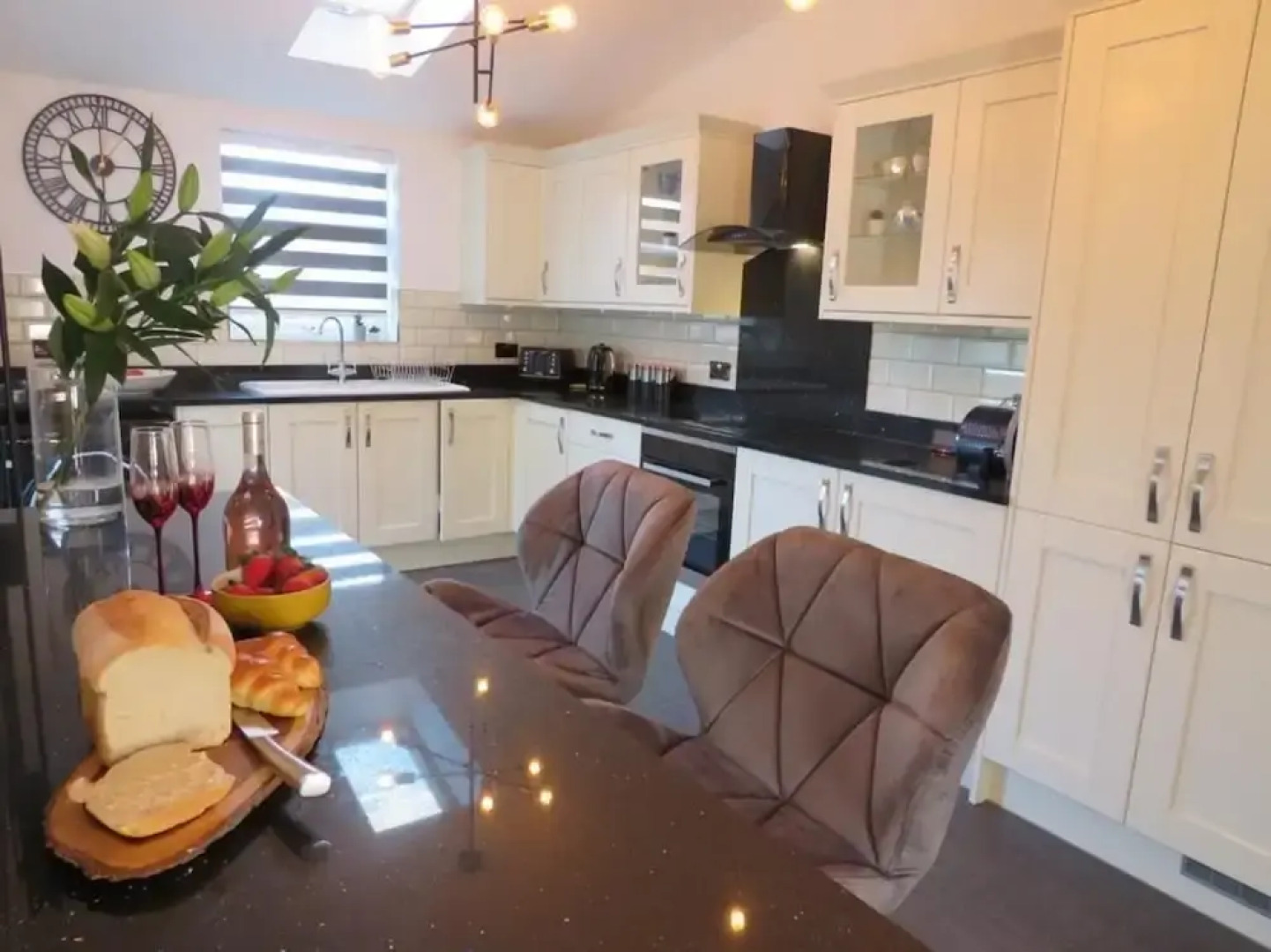 Stay in Comfort , Completely Renovated