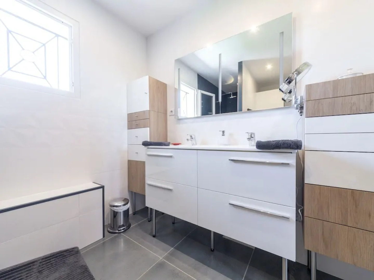 Serene Villa in Saint-Victor-la-Coste with Private Pool