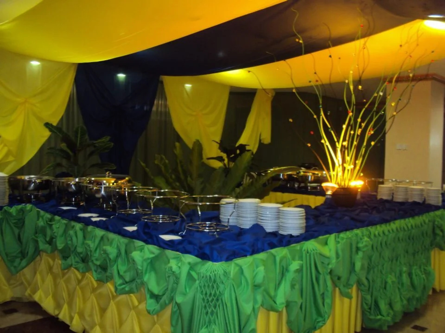 C & L Sea View Hotel