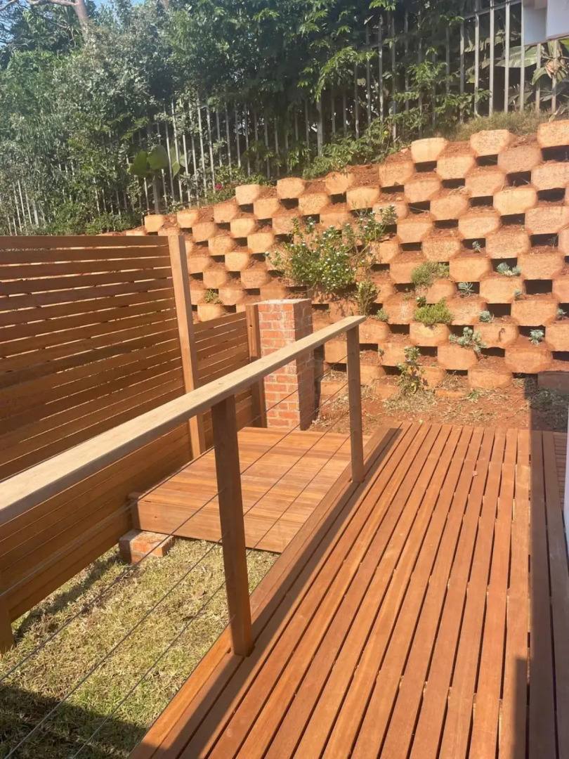 Dolphin Coast Doll House - quaint cottage close to the beach!