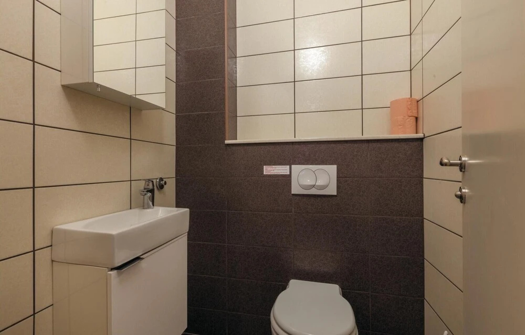 Beautiful Home in Makarska With Wifi and 7 Bedrooms