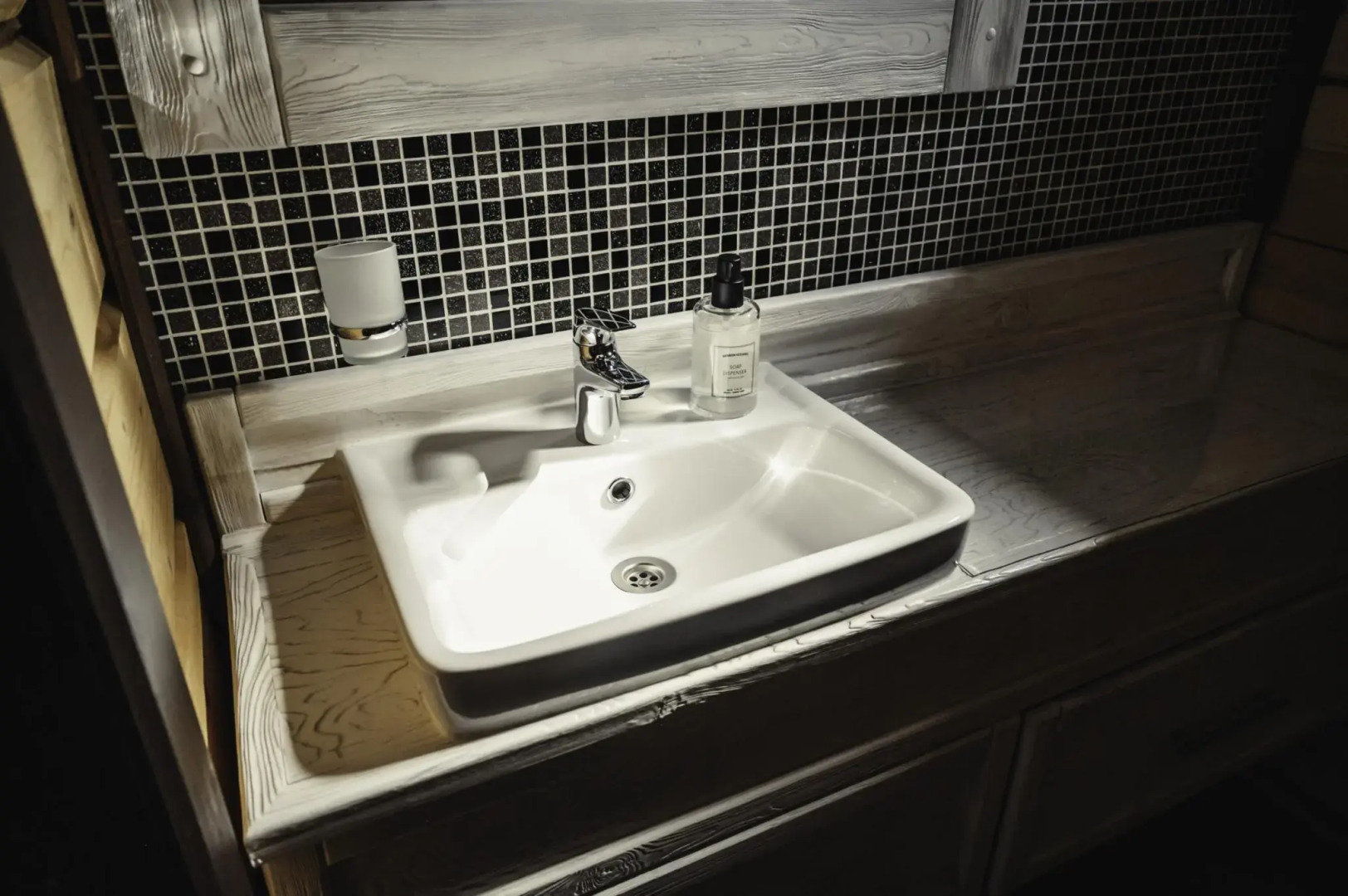 Отель Шепоты