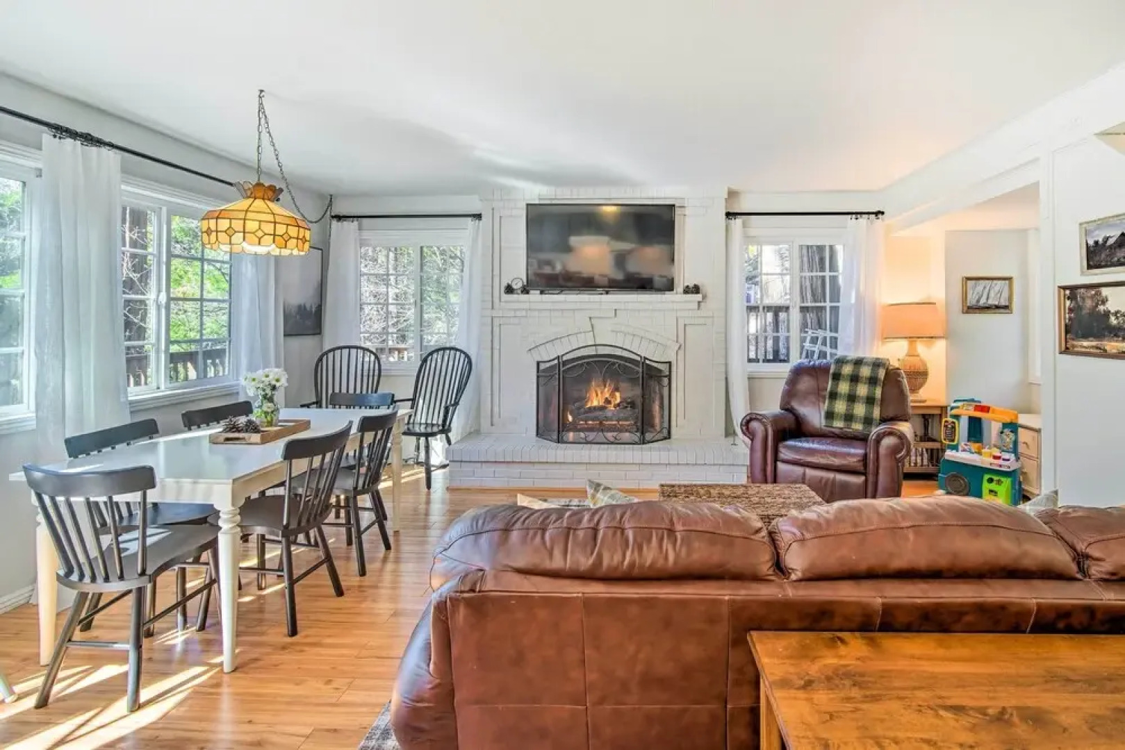 Stunning Getaway in Lake Arrowhead!