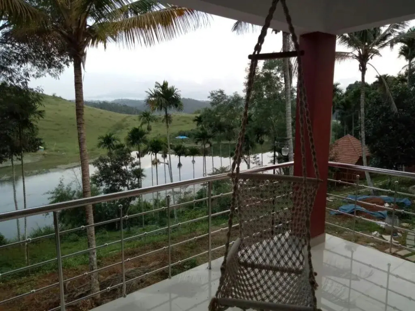 Misty Mornings Resort