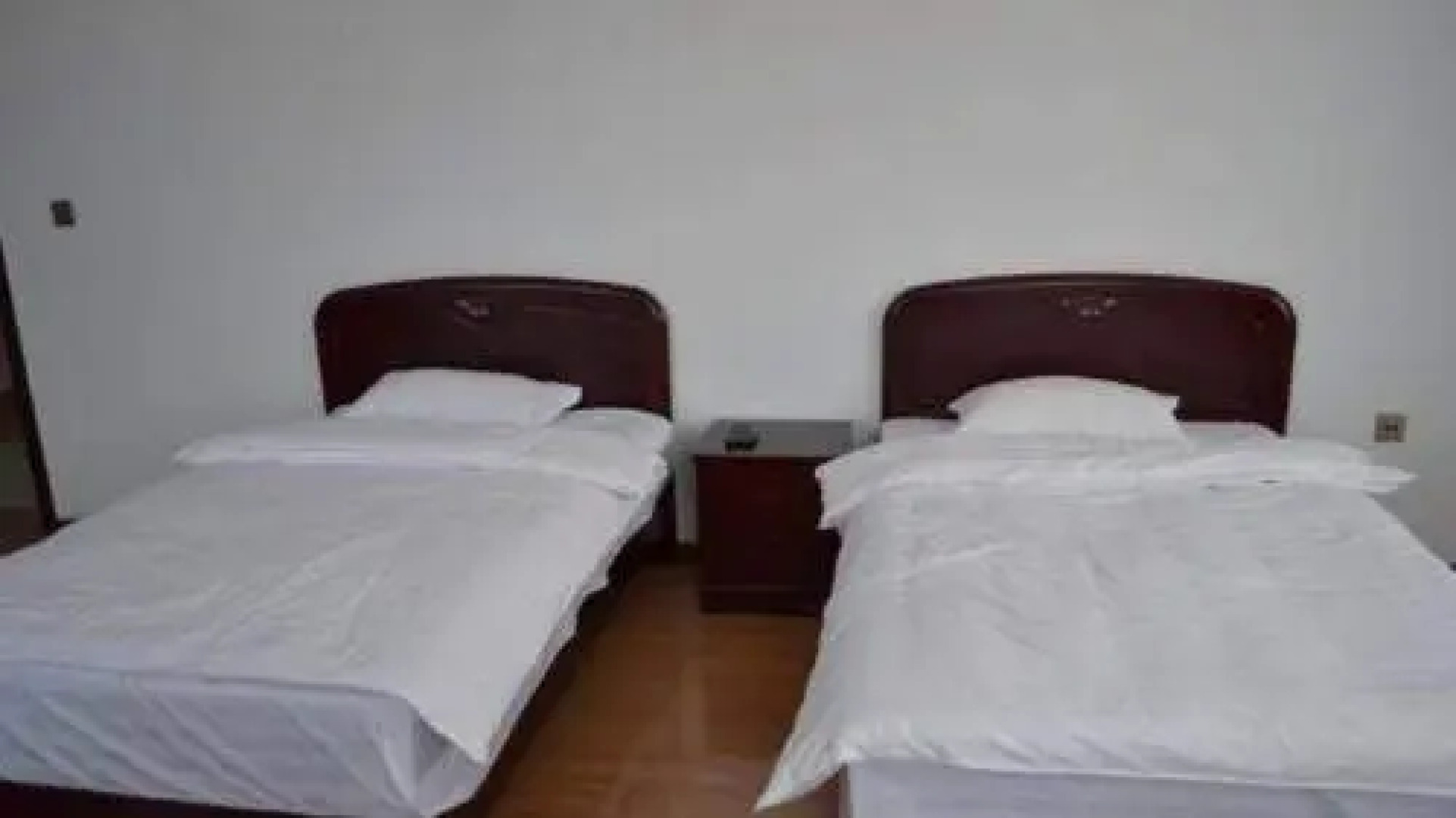 Mohebeilv International Youth Hostel