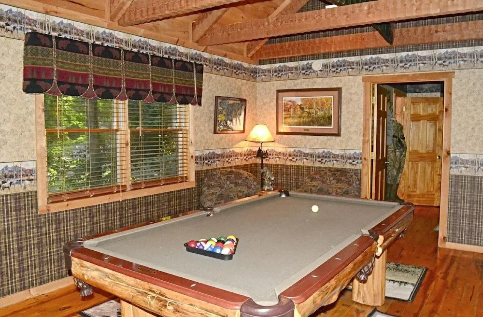 Streamsong Secluded Creek View Cabin with Hot Tub and Pool Table by RedAwning