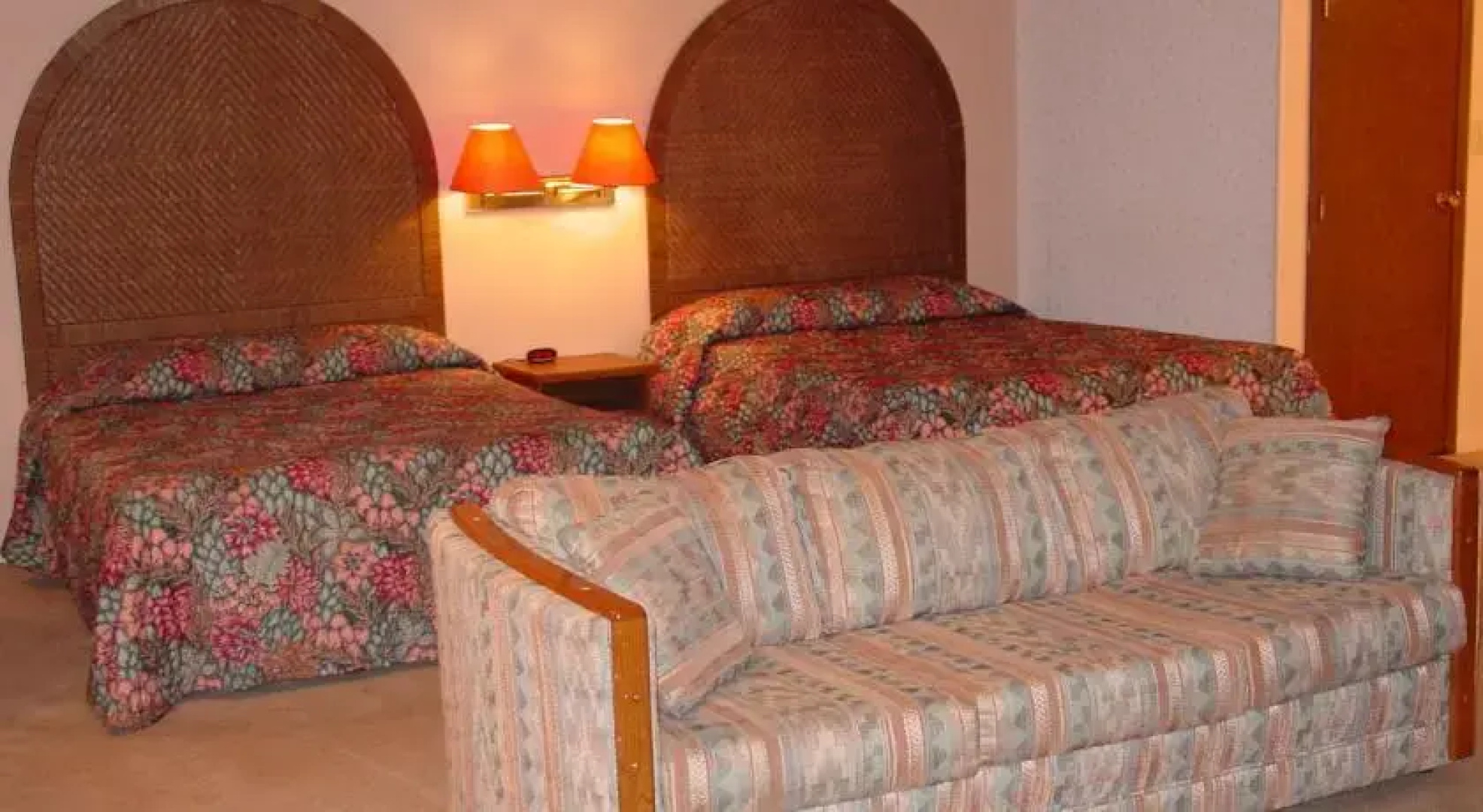 Four Seasons Inn